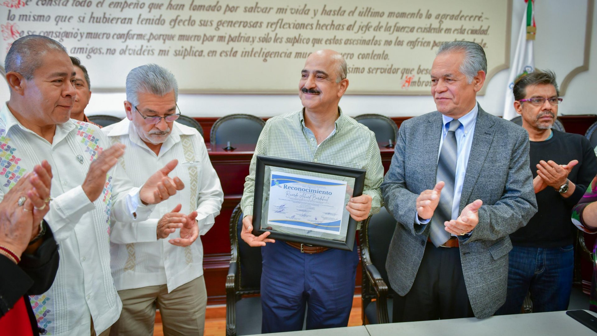El compromiso es seguir trabajando por Xalapa y Veracruz: Ricardo Ahued
