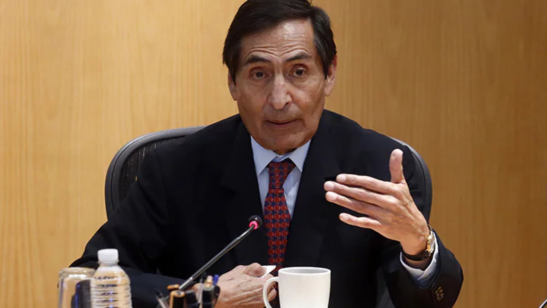 Ramírez de la O: México es un país grande y puede financiar su propio gasto