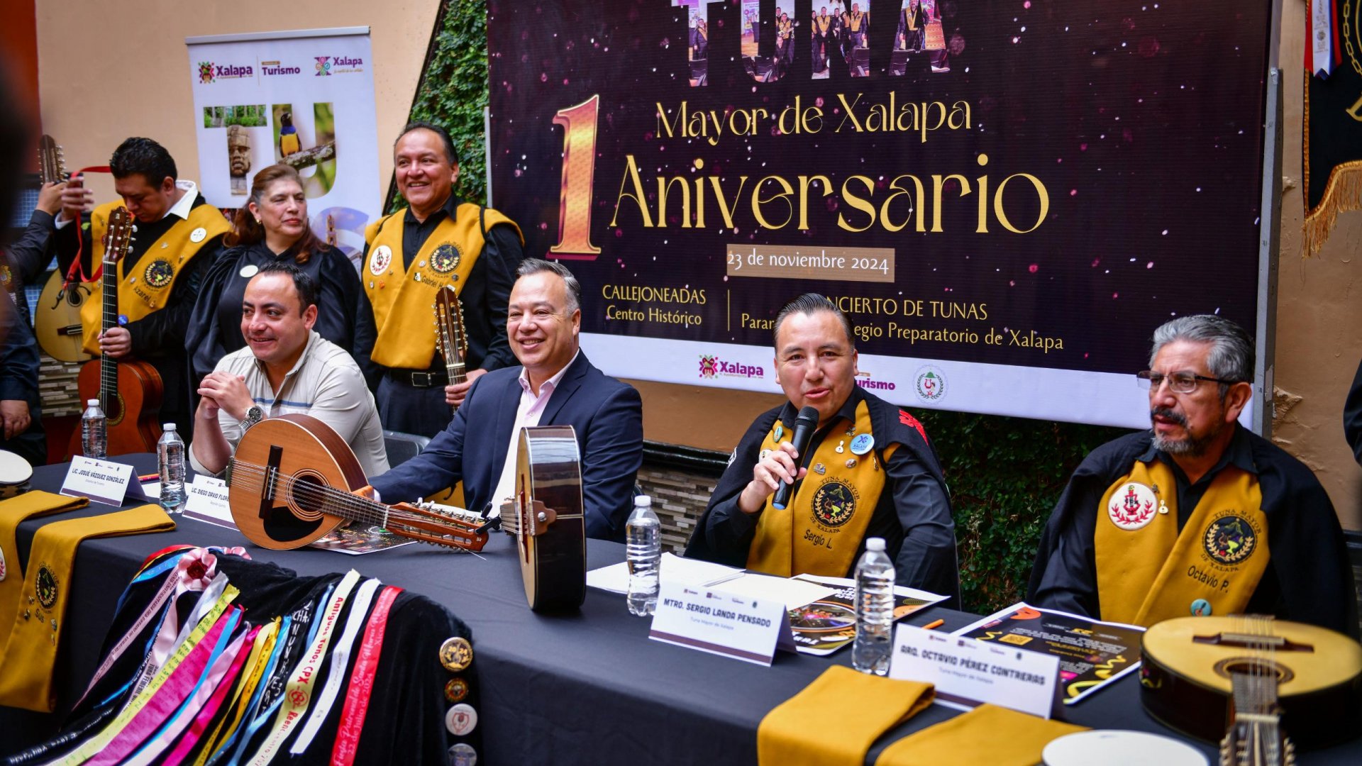 Invita Ayuntamiento a celebrar aniversario de la Tuna Mayor de Xalapa