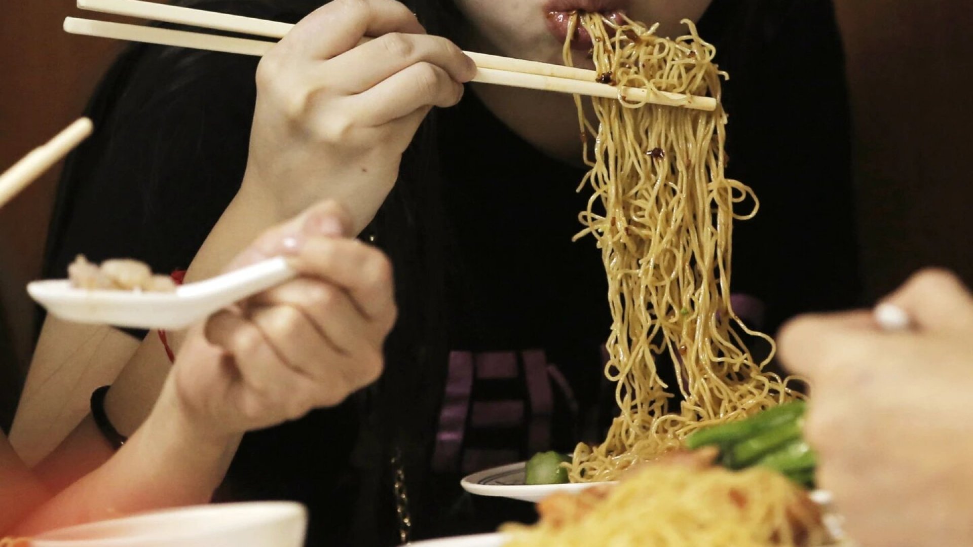 ¡Espaguetis borrachos! Extraño giro en caso de dopaje en China