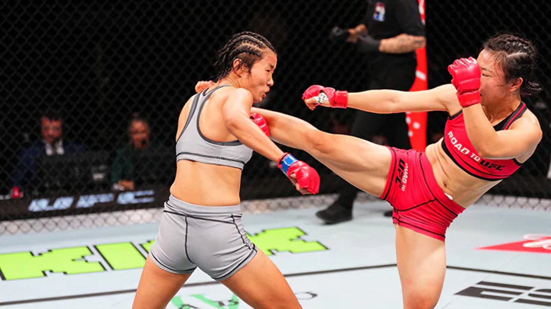 UFC: Shi Ming manda al hospital a Feng Xiaocan con devastador nocaut | Video