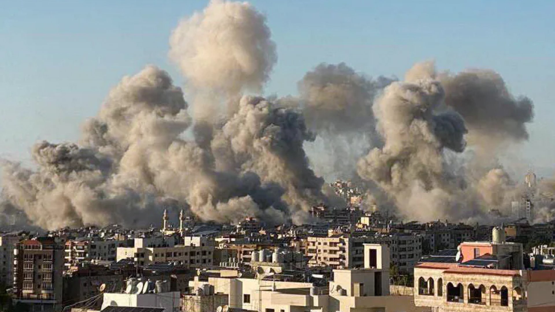 Israel intensifica ataques en Beirut mientras se discute alto al fuego