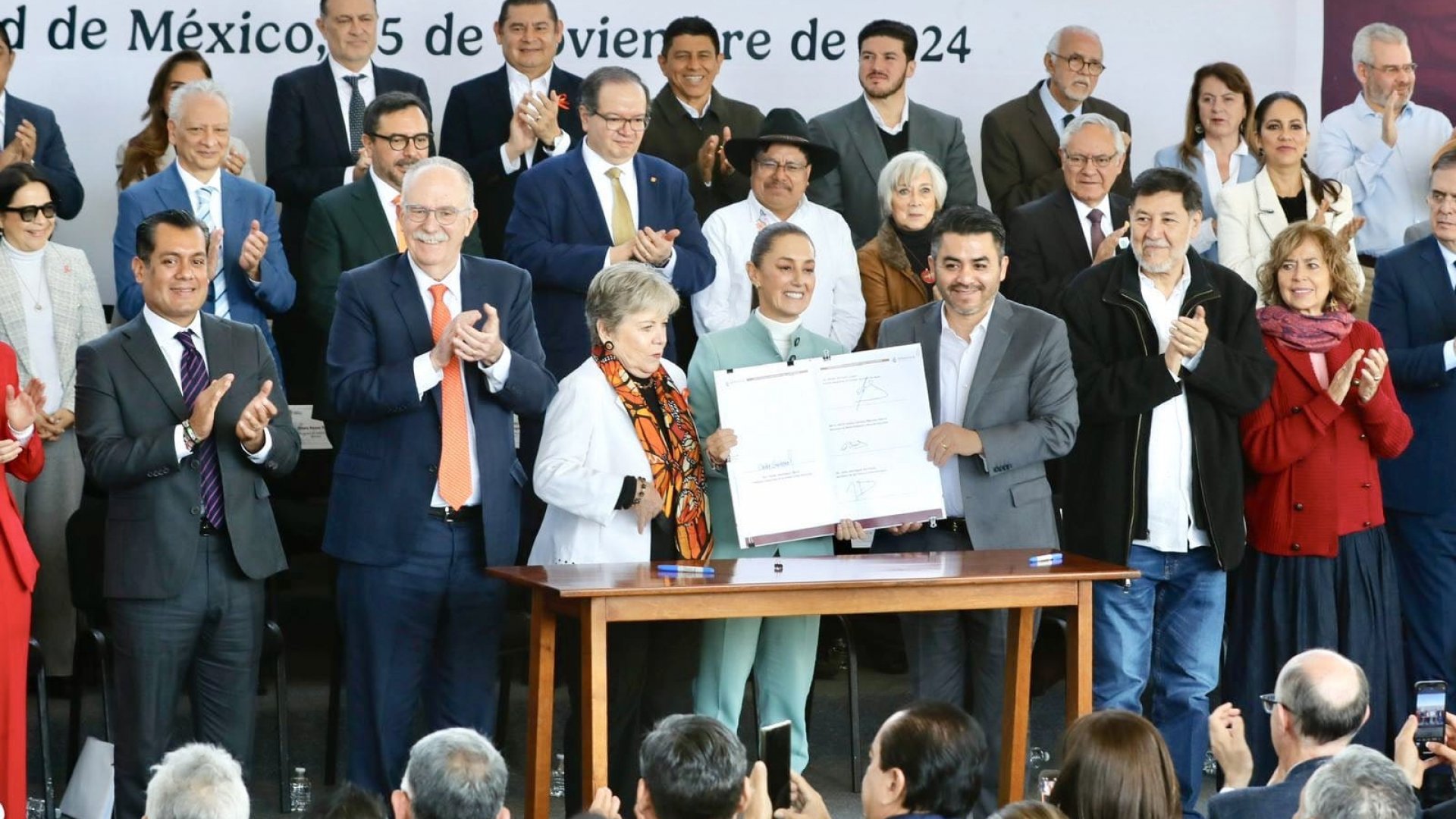 Alejandro Armenta firmó Acuerdo Nacional por el Derecho Humano al Agua