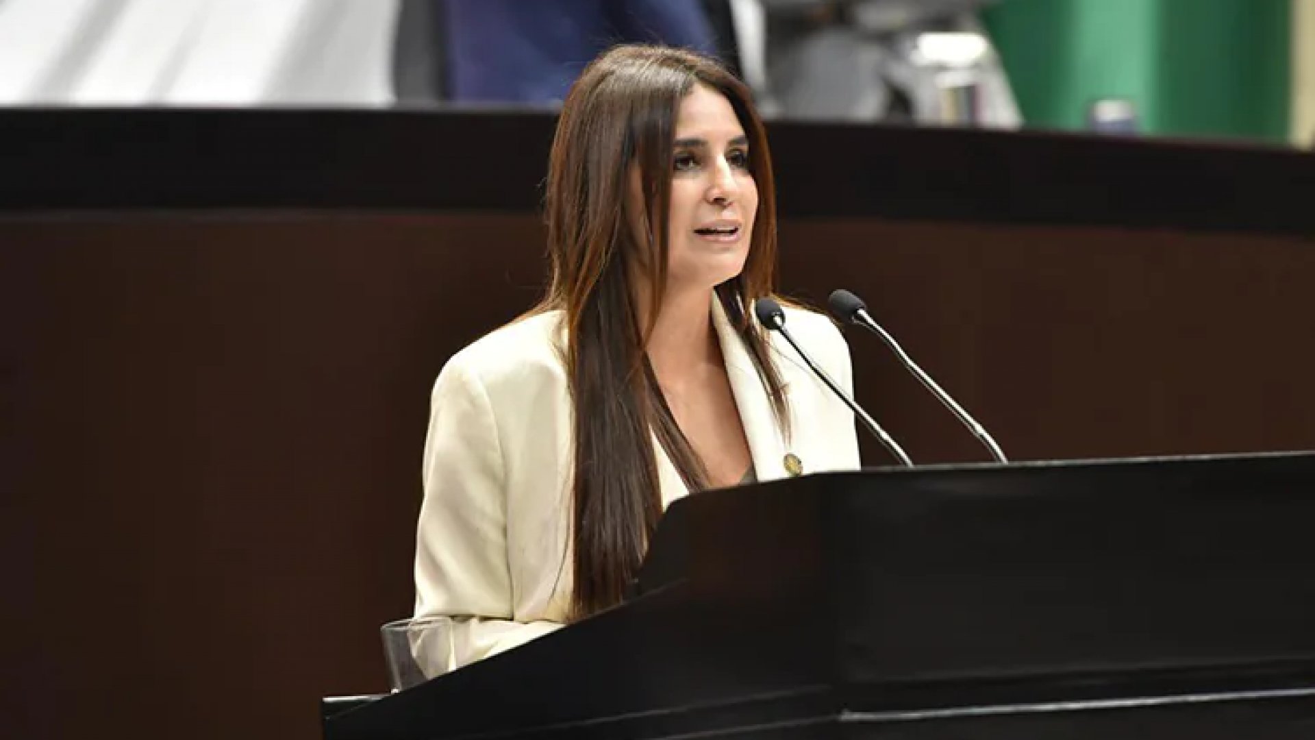 Paola Espinosa exige a Conade pagar becas de atletas suspendidas por Ana Gabriela Guevara