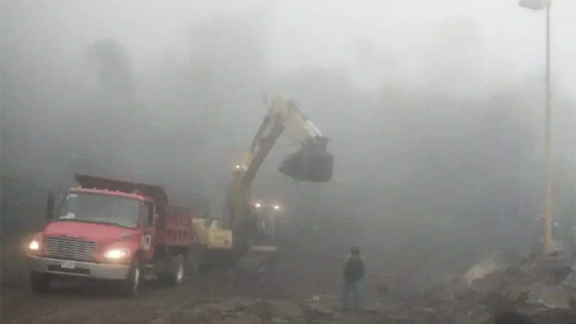 Retiran en autopista Veracruz-Puebla el 30% del derrumbe