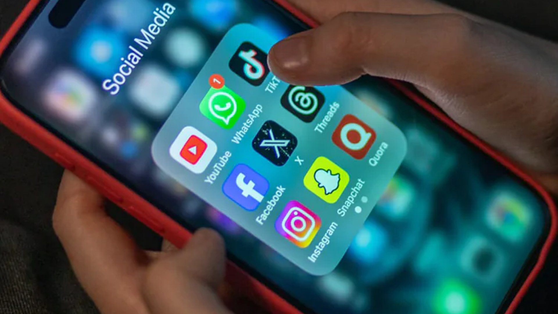 Australia prohíbe las redes sociales a menores de 16 años