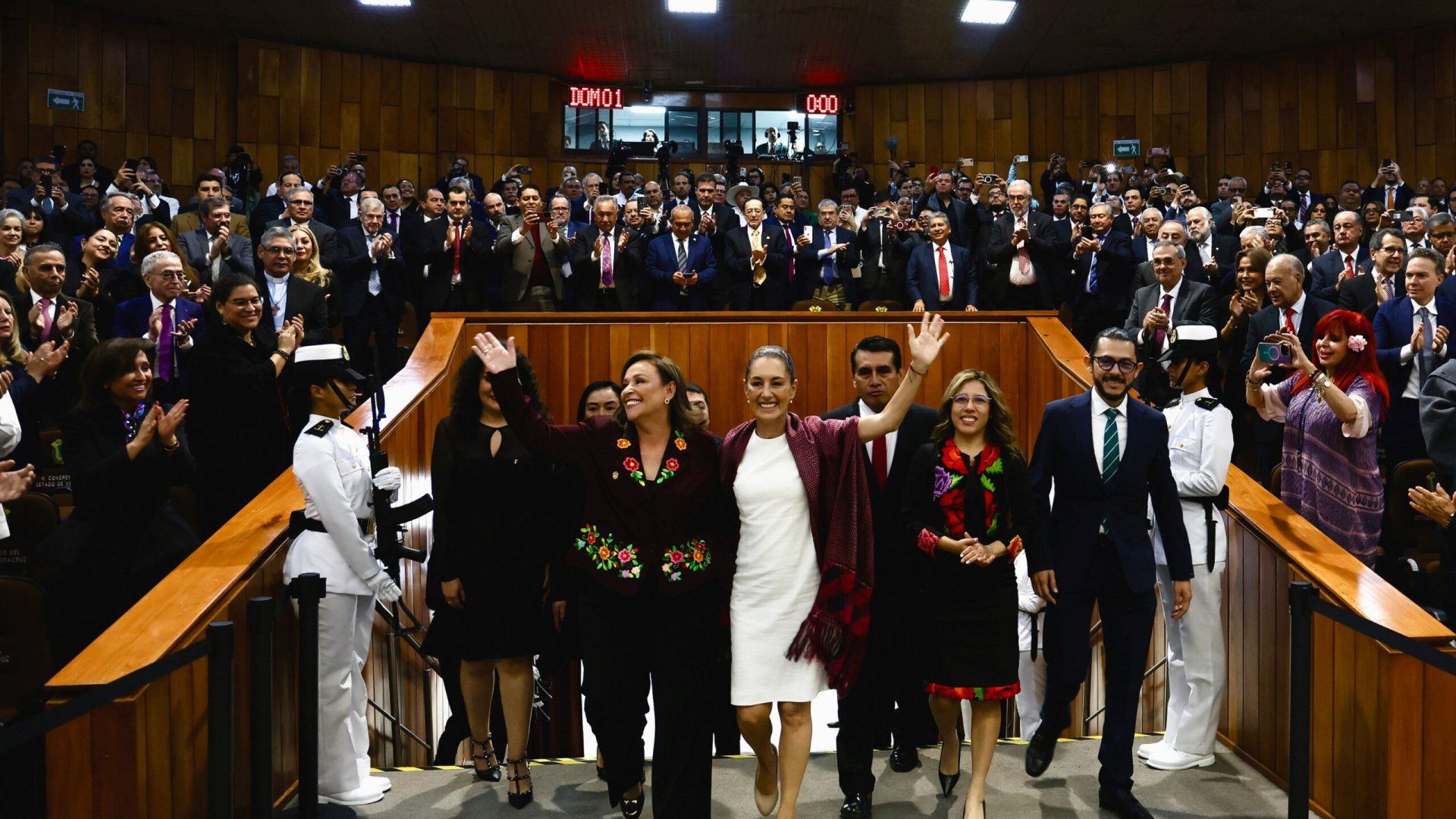 Acude Sheinbaum a toma de protesta de Rocío Nahle en Veracruz