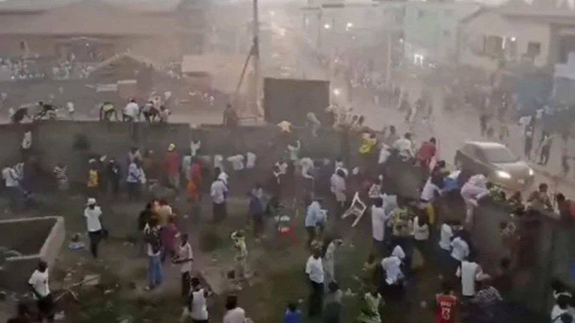 En Guinea, estampida en partido de fútbol deja decenas de muertos