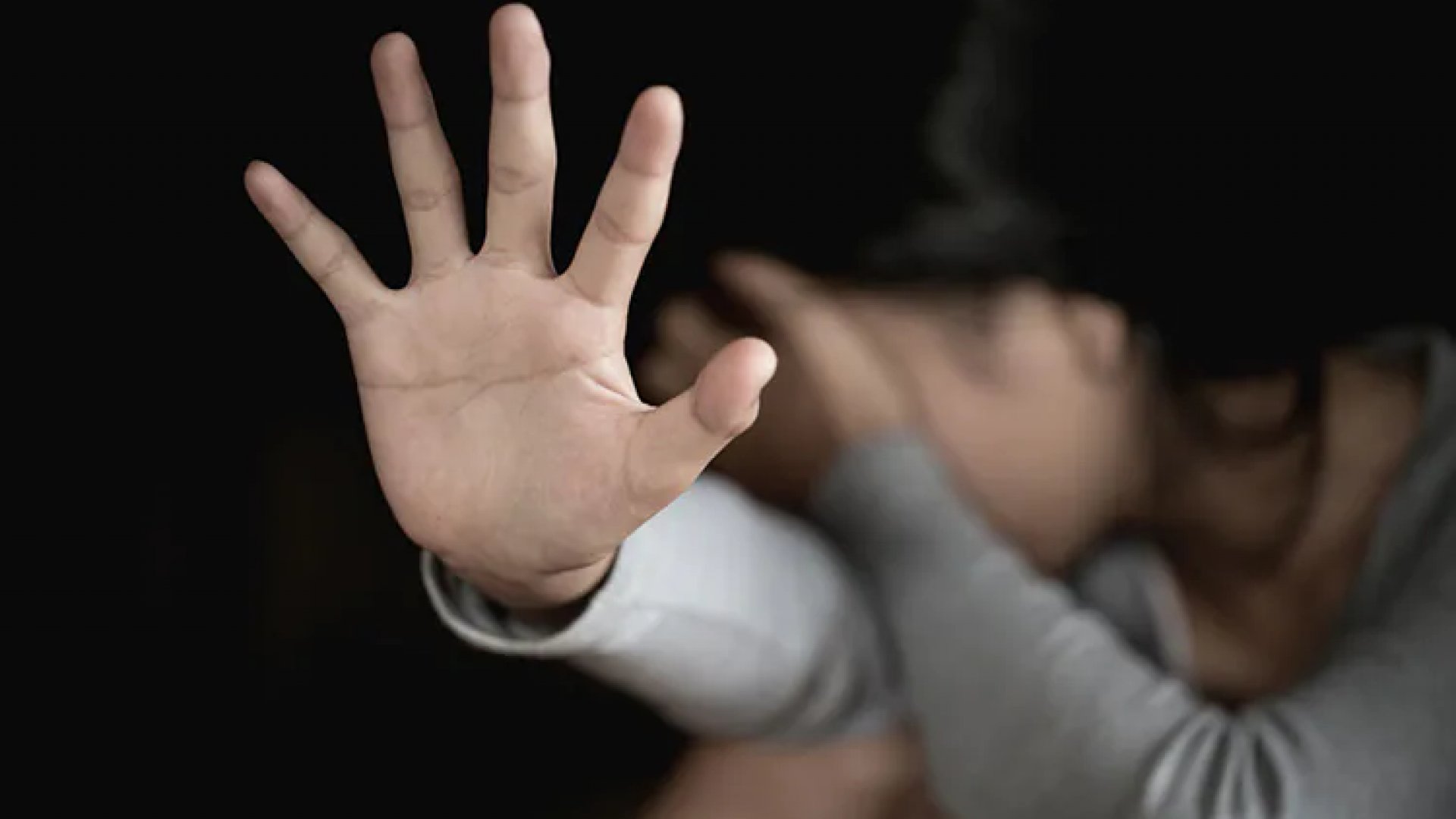 Hijo detiene a su padre en flagrante agresión sexual contra menor de edad, en Veracruz