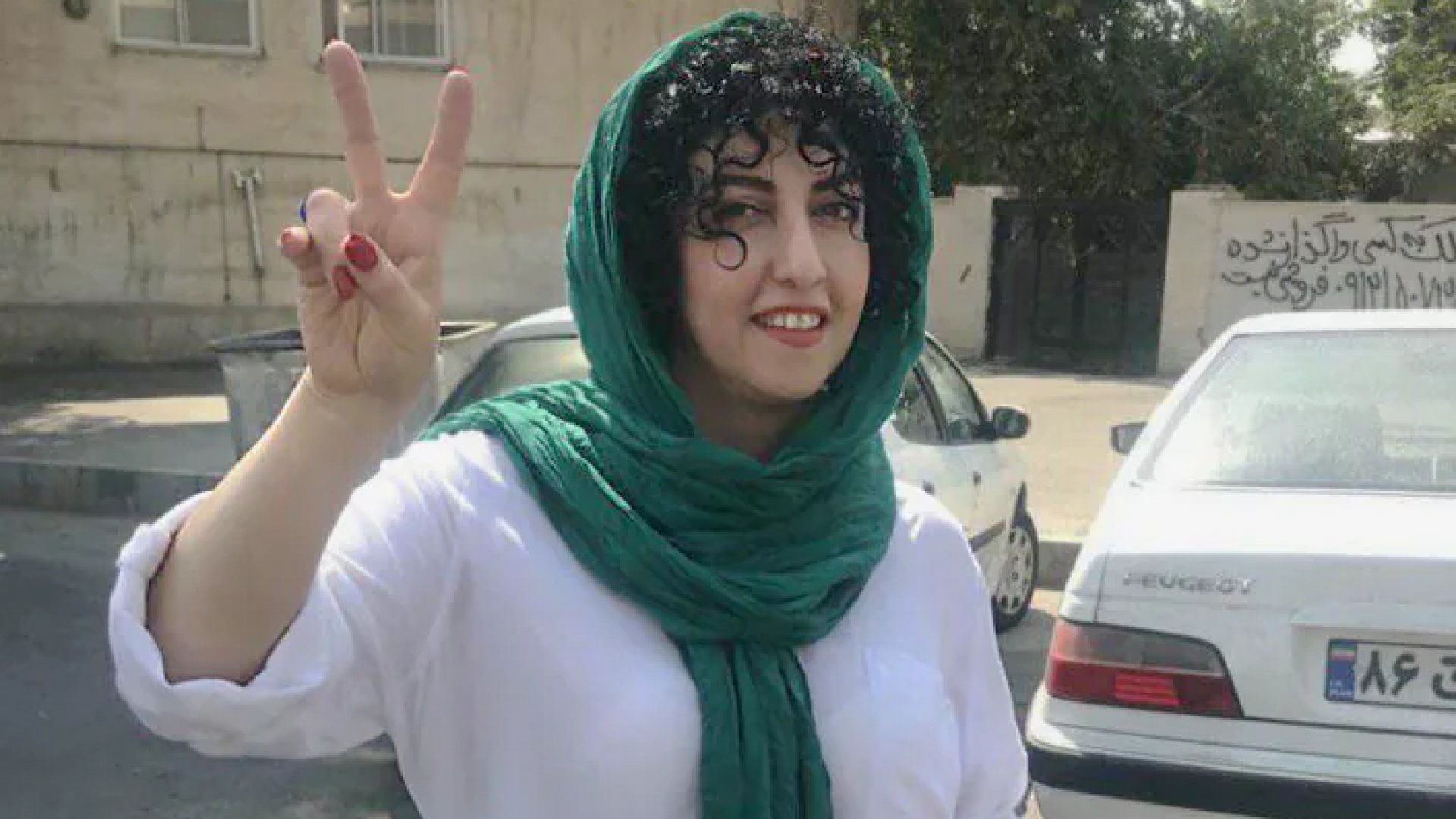 Narges Mohammadi, nobel de la Paz presa en Irán, recibe libertad médica temporal