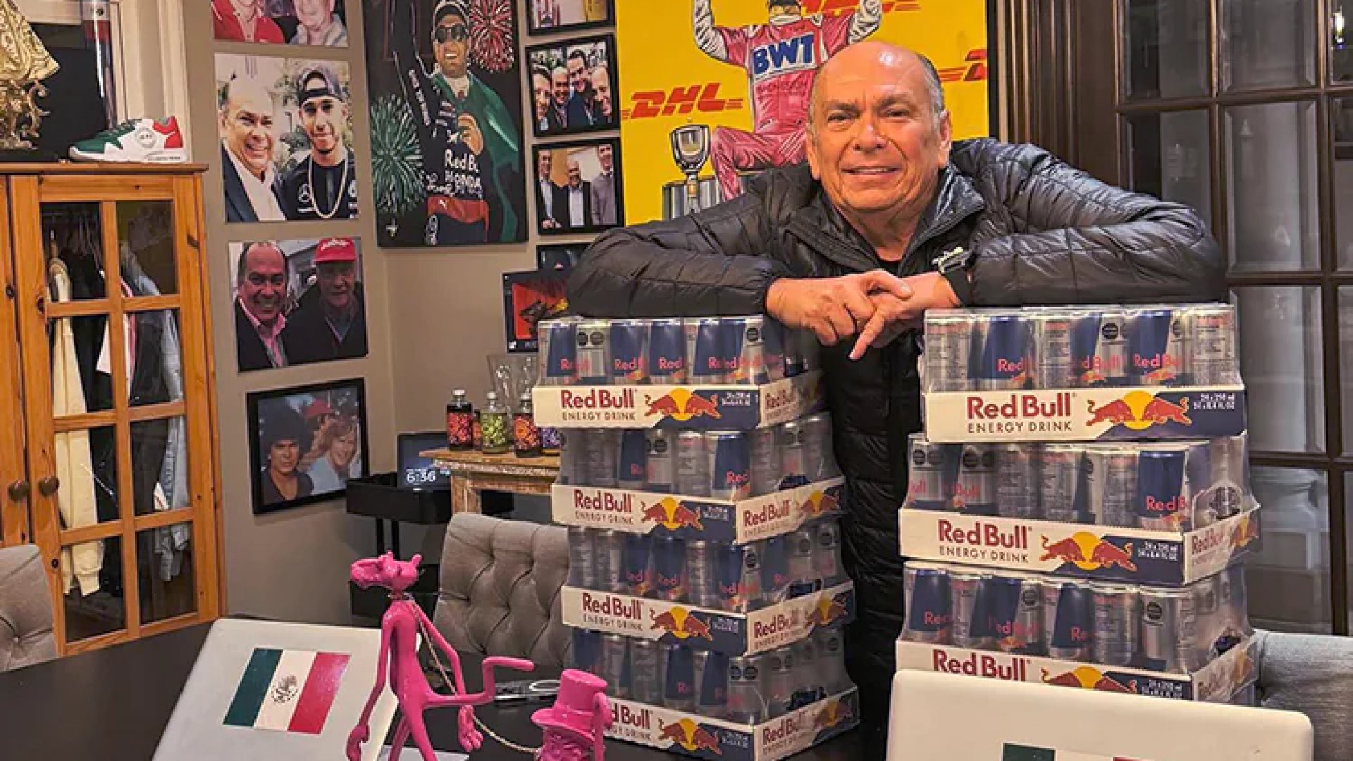 Con “otros datos”, padre de Checo Pérez niega salida de su hijo de Red Bull