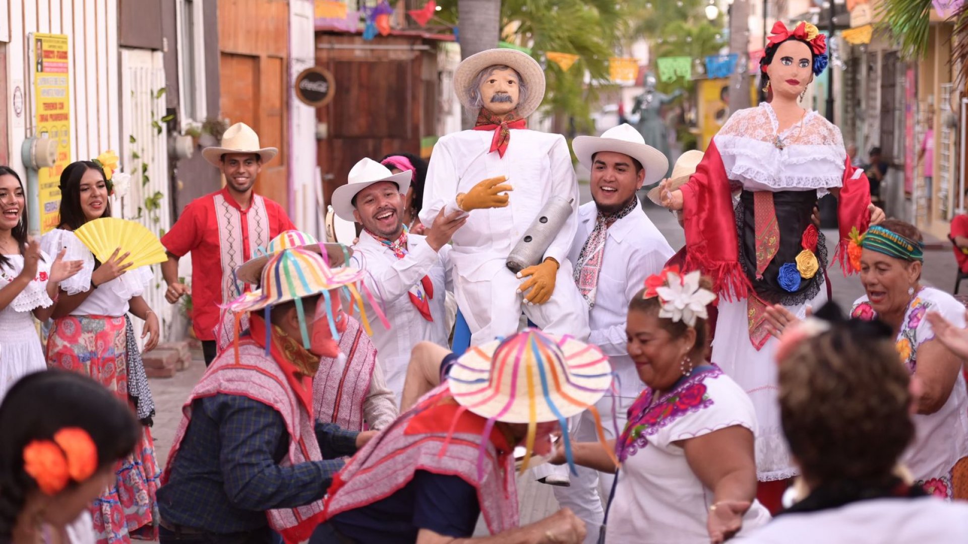 Rocío Nahle invita a celebrar el fin de año con la tradición de El Viejo
