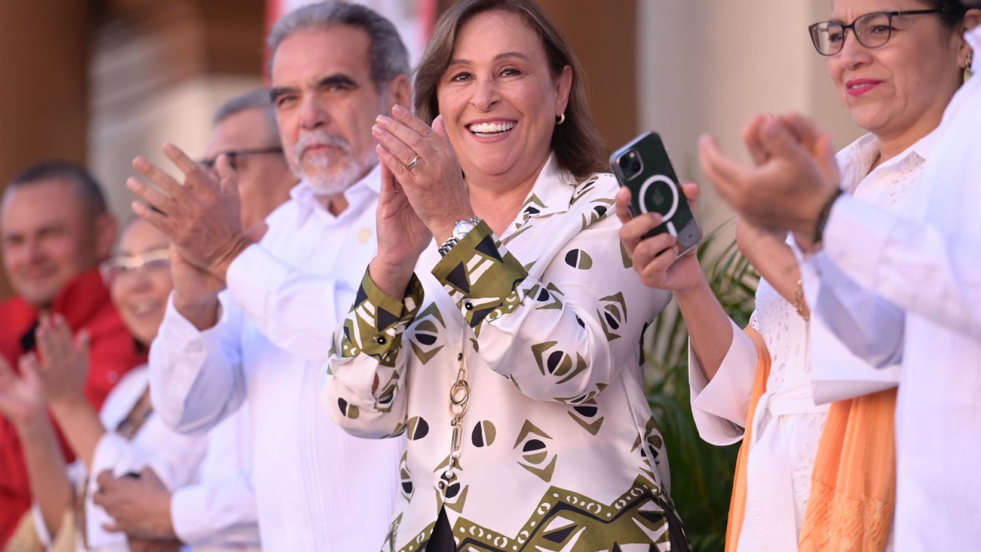 Gobernadora Rocío Nahle anuncia combate a la corrupción y agilización de trámites