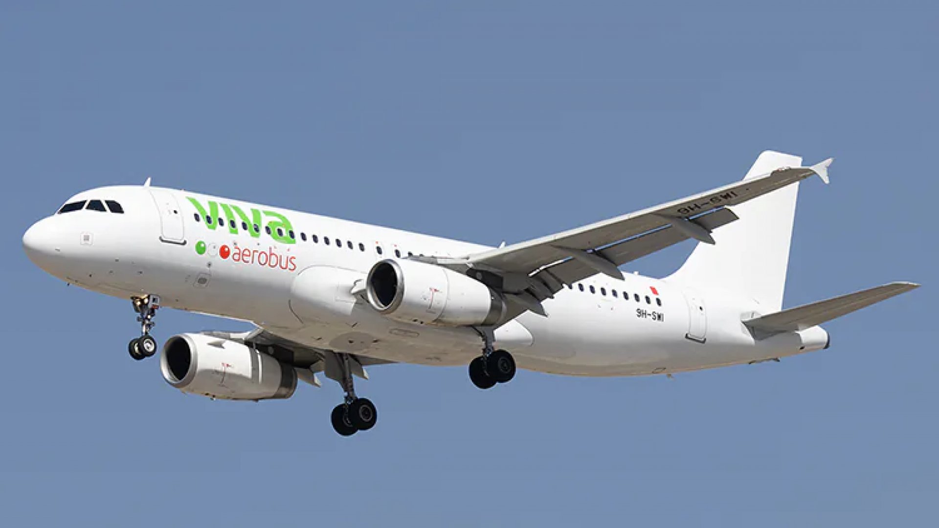 Avión de Viva Aerobús aterriza de emergencia en Zacatecas por presunta falla mecánica
