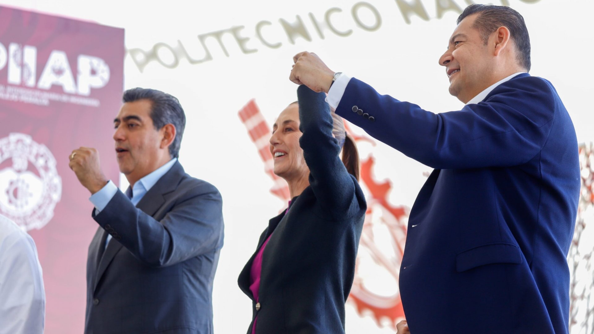 Sheinbaum reconoce trabajo de Sergio Salomón y desea éxito a Alejandro Armenta