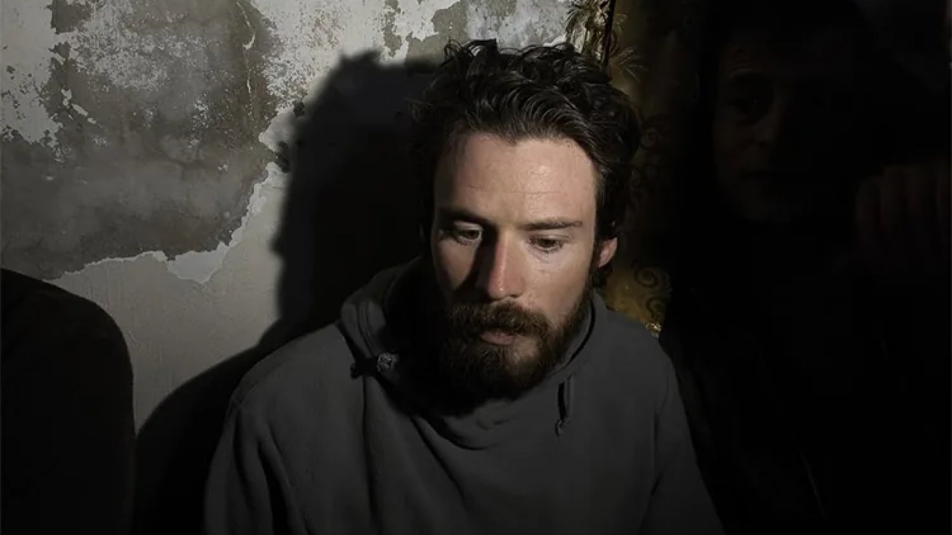Hallan a Travis Timmerman, “peregrino” de EU encarcelado en Siria, tras caída de Assad