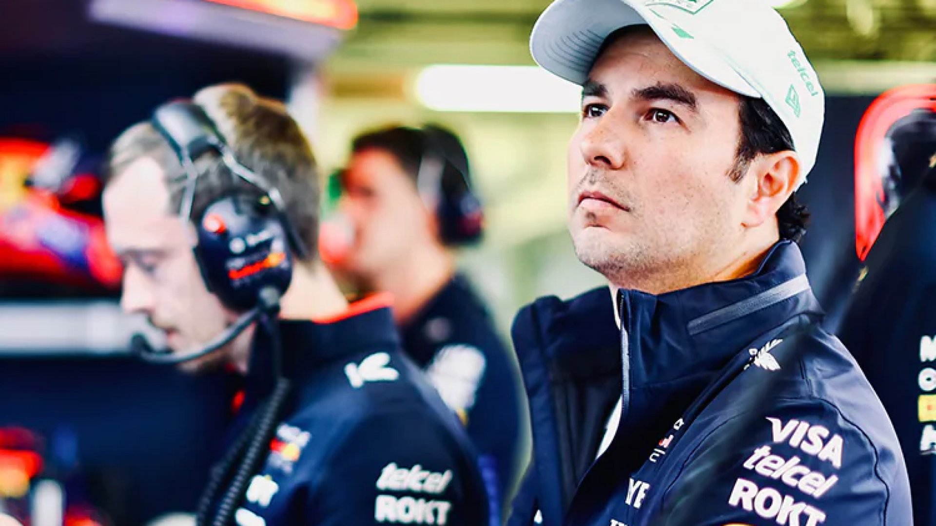 ¿Checo se queda en Red Bull?: FIA confirma lista de pilotos de la F1 para 2025
