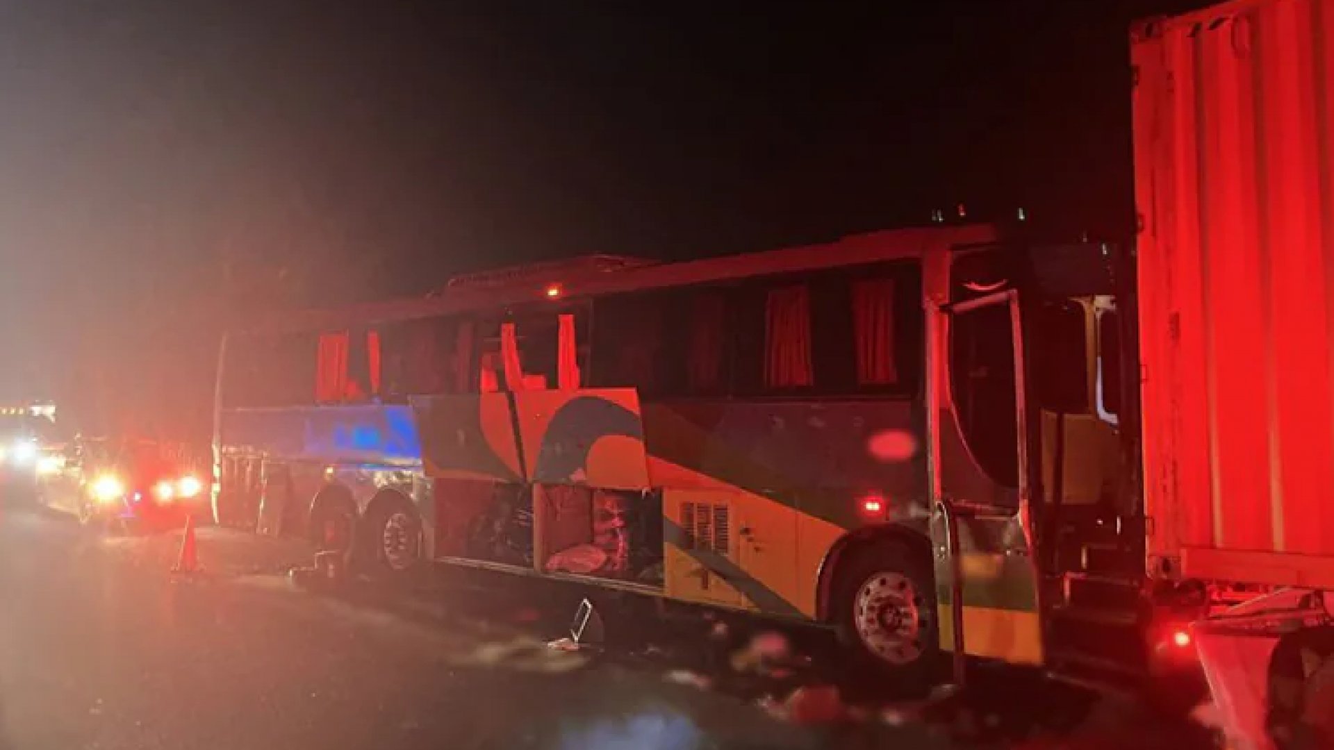 Choque en autopista La Tinaja-Cosoleacaque, en Veracruz, deja 12 heridos