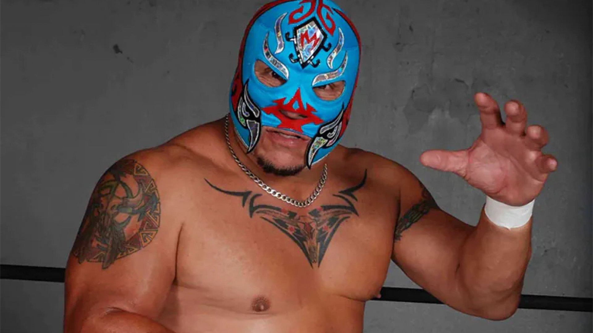 Muere Rey Misterio, leyenda de la lucha libre en México