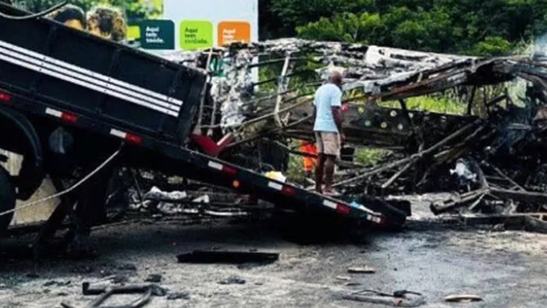 Tragedia en Brasil: Suben a 41 los muertos en accidente vehicular en Minas Gerais