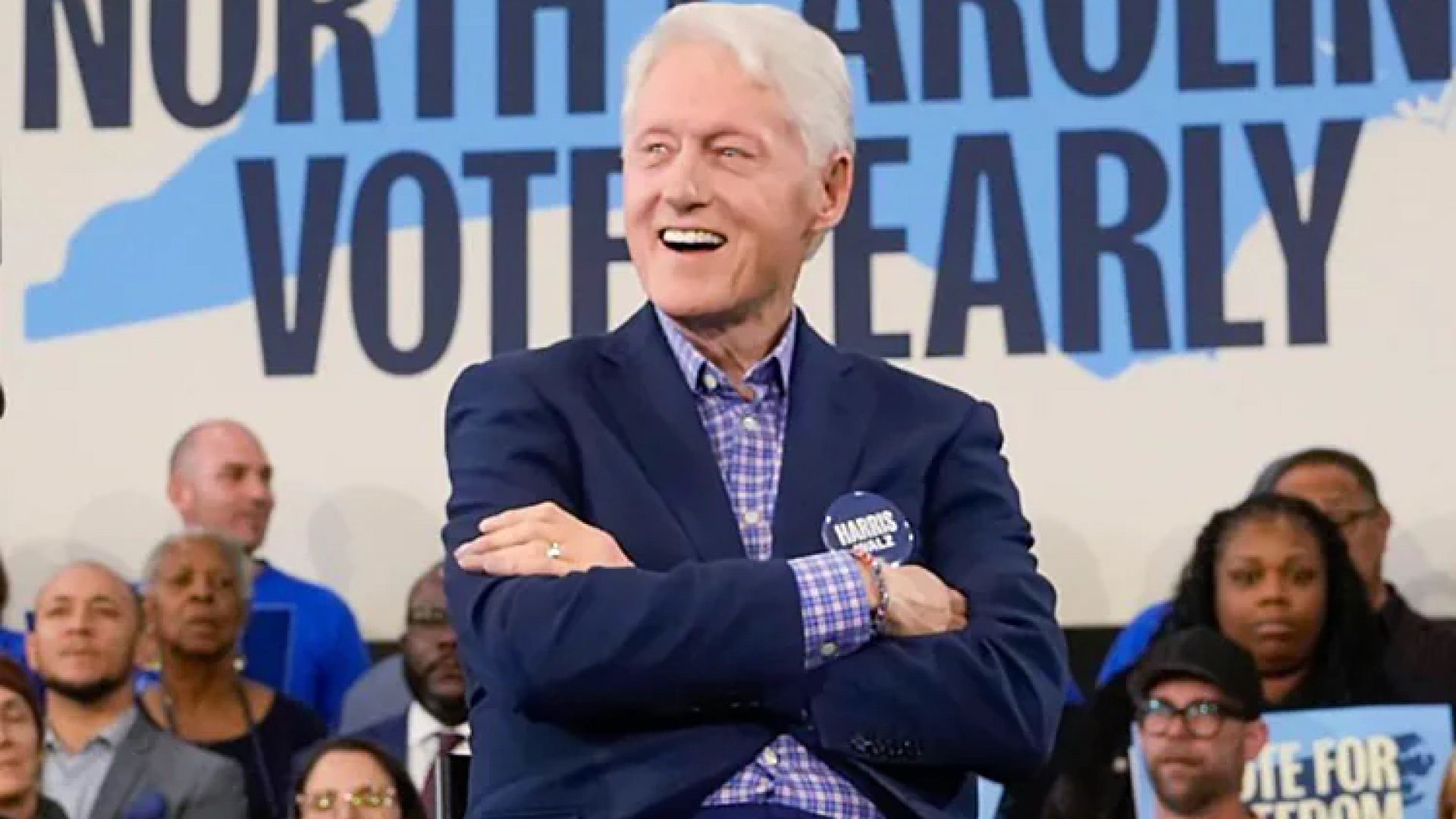 Bill Clinton es dado de alta tras ser tratado por gripe