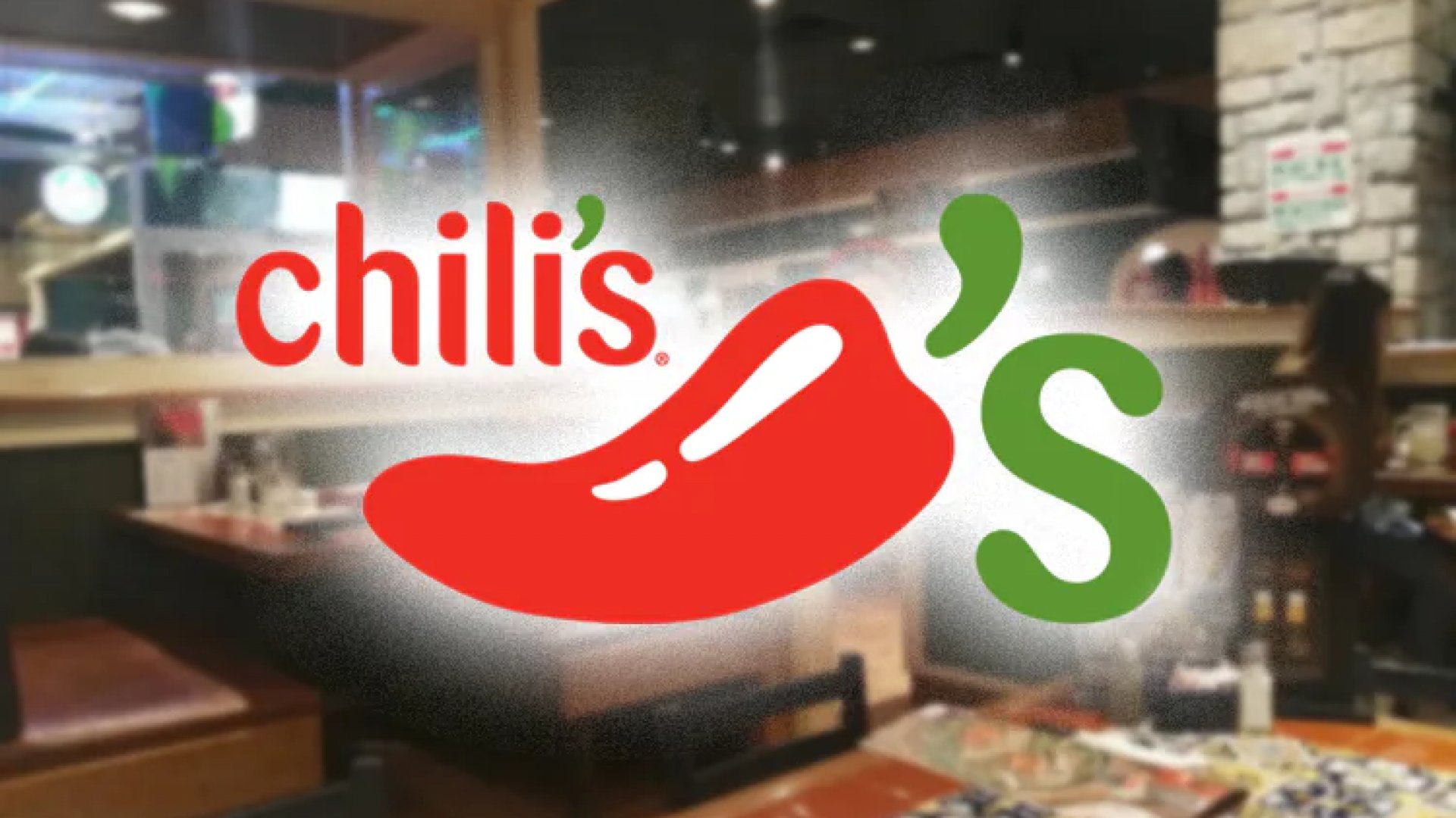 Chili’s se disculpa por negar servicio a hombre invidente con perro guía en Xalapa