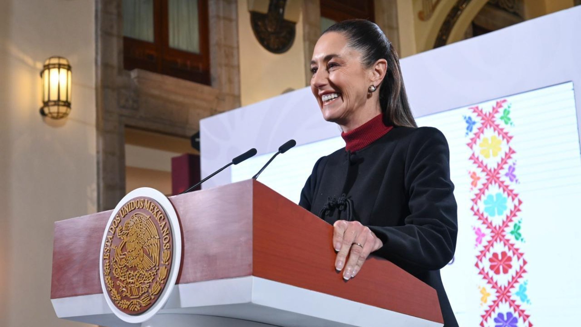 Sheinbaum descarta ‘gasolinazo’ por ajuste inflacionario al IEPS