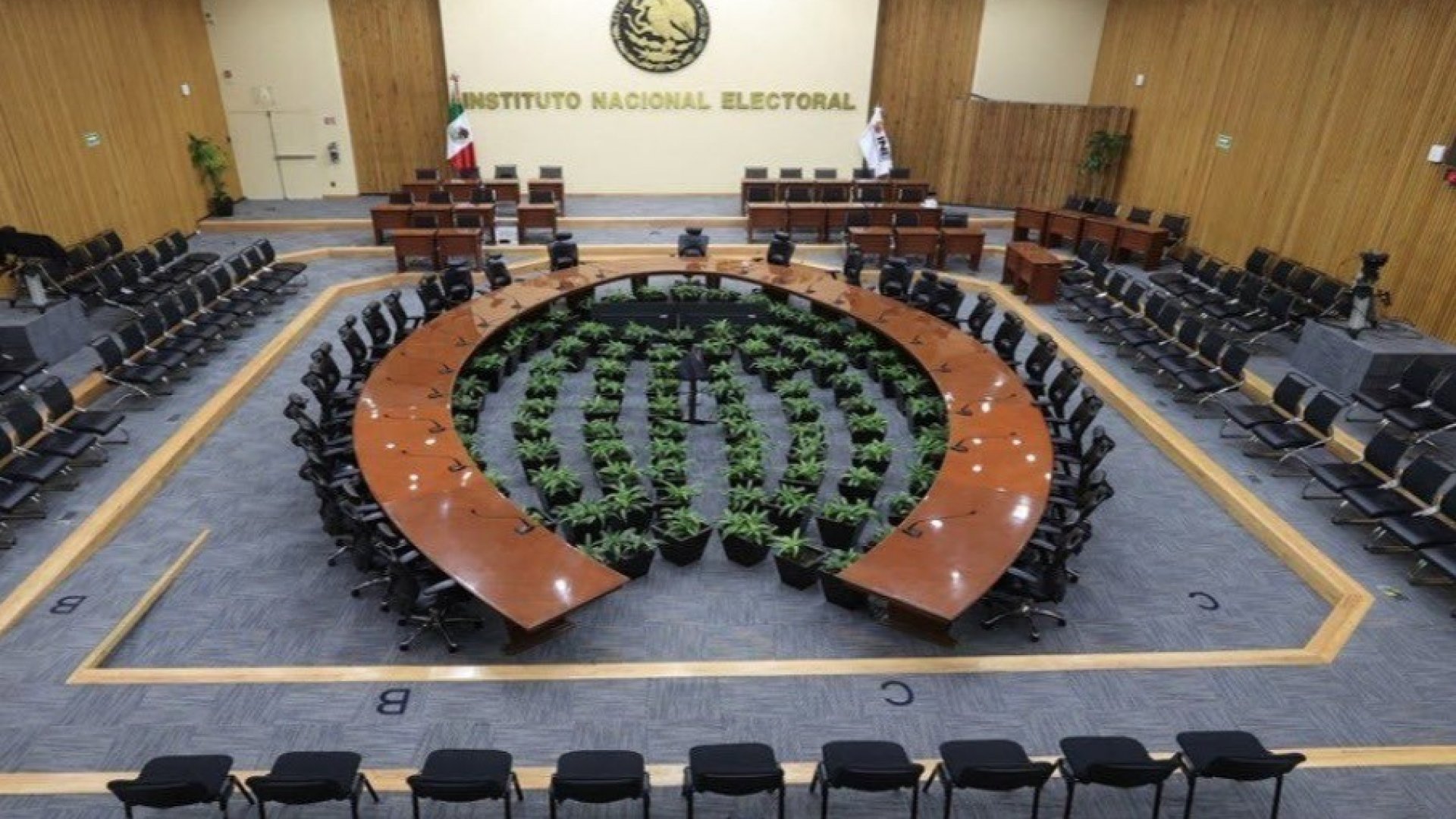 INE recorta presupuesto en 53% para elección judicial; pedirán a Sheinbaum ampliarlo