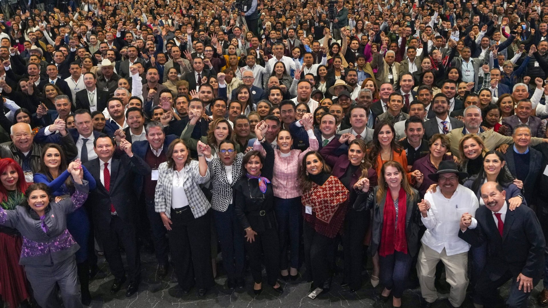 Presidenta lidera encuentro nacional con alcaldes y gobernadores
