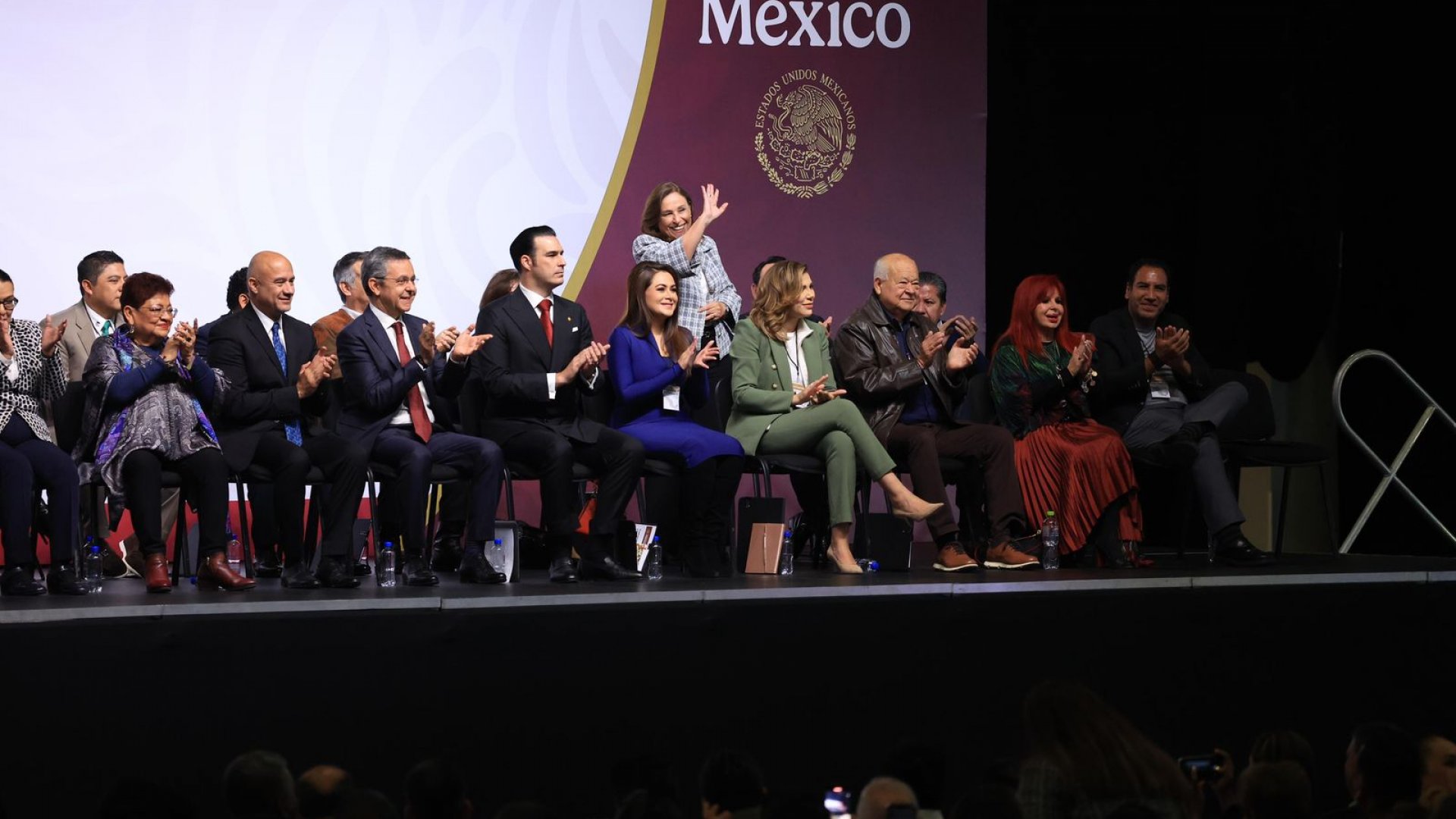 Rocío Nahle participa en el primer Encuentro Nacional Municipal