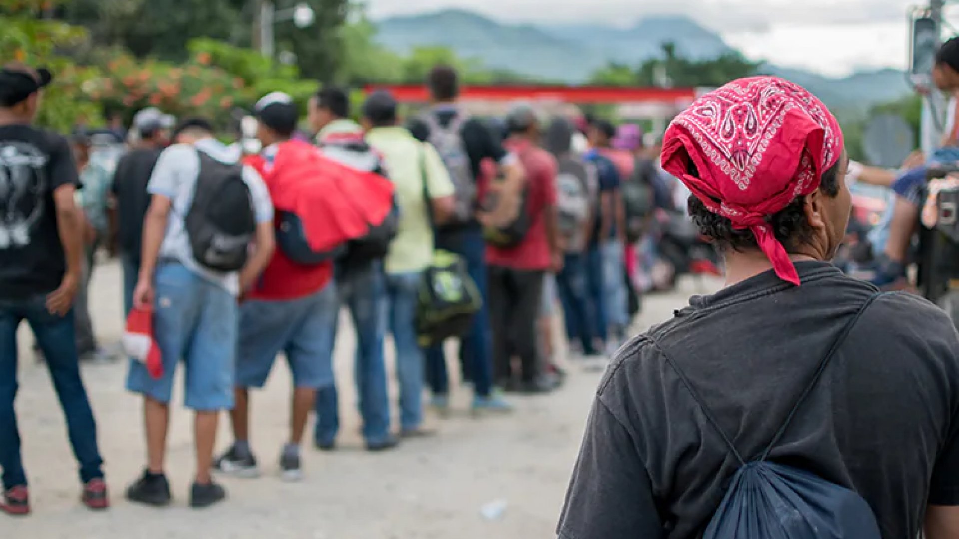 Sheinbaum dice que mexicanos en EU “no están solos”; anuncia plan “México te abraza”