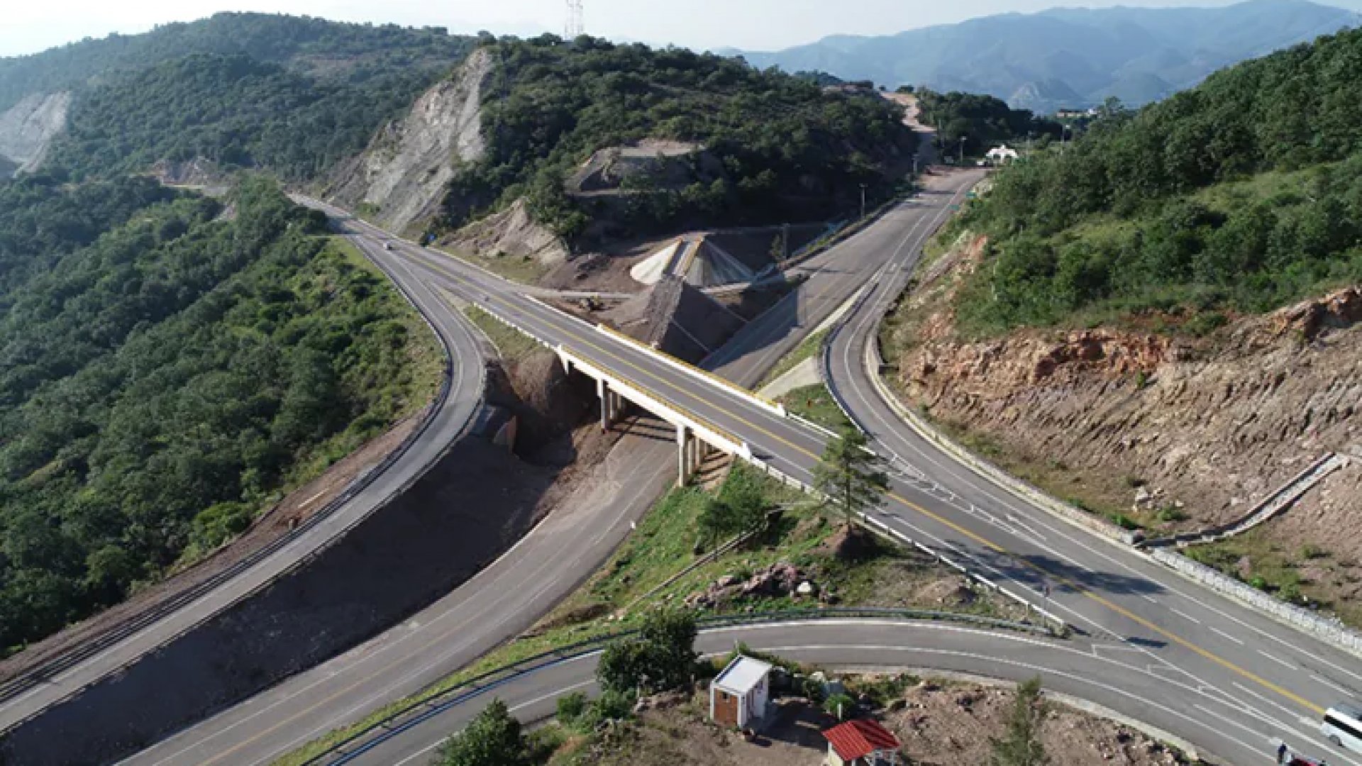 Inaugurará Sheinbaum carretera Mitla-Tehuantepec, en Oaxaca, el fin de semana
