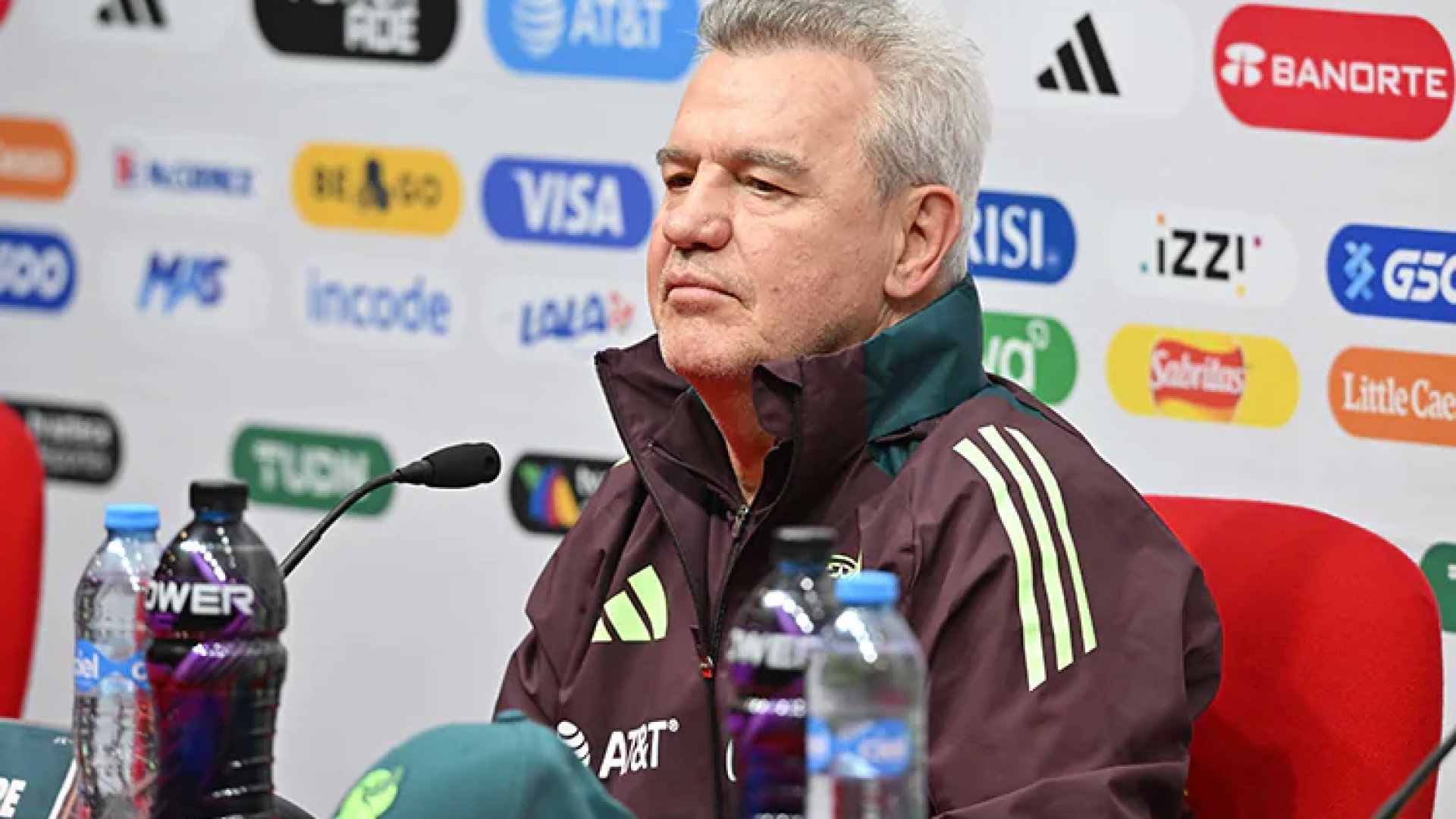 Javier Aguirre espera que en el Tri “no se hagan pequeñitos” ante River Plate