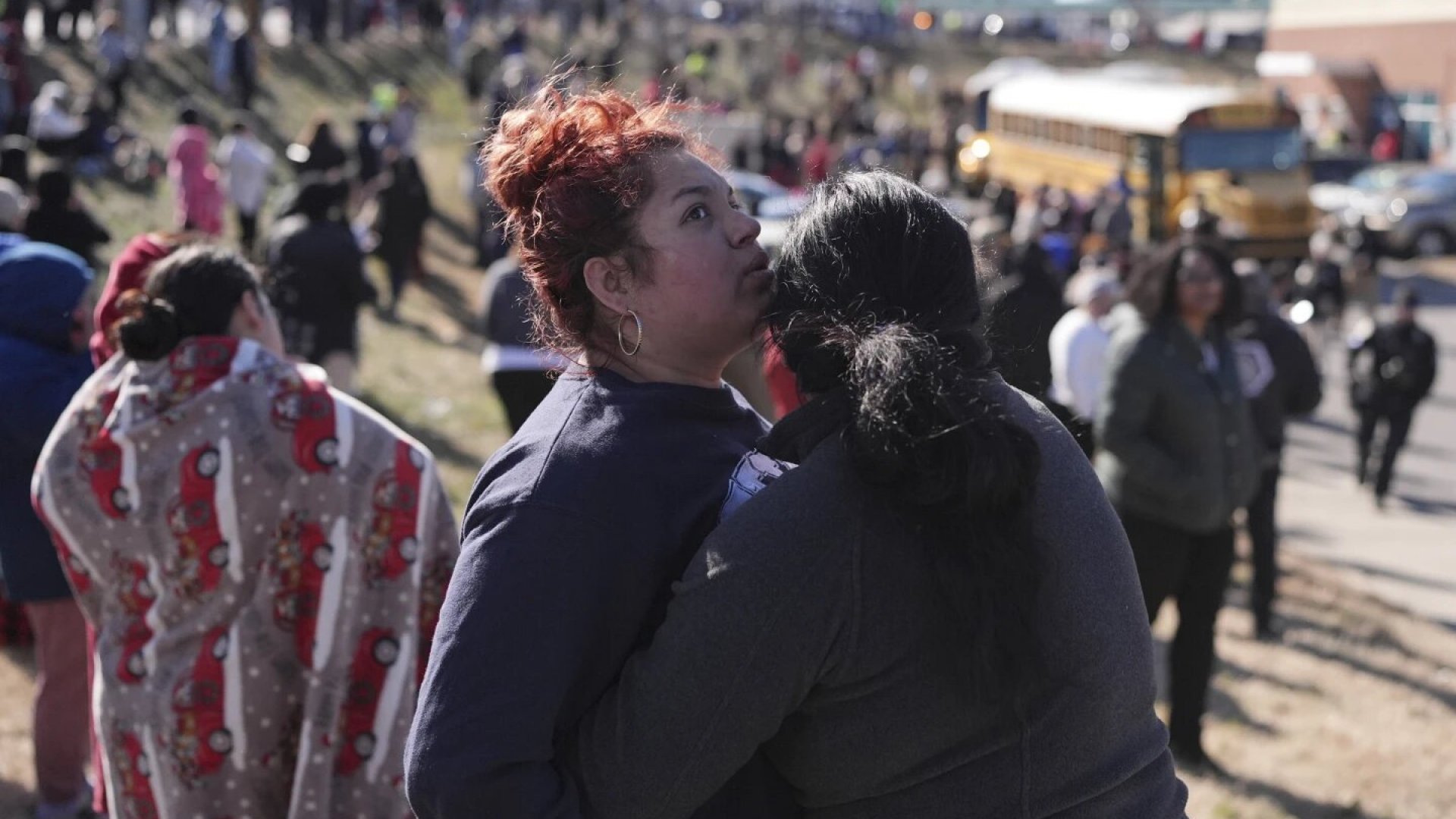 Tiroteo en secundaria de Nashville deja dos heridos; el tirador se suicidó