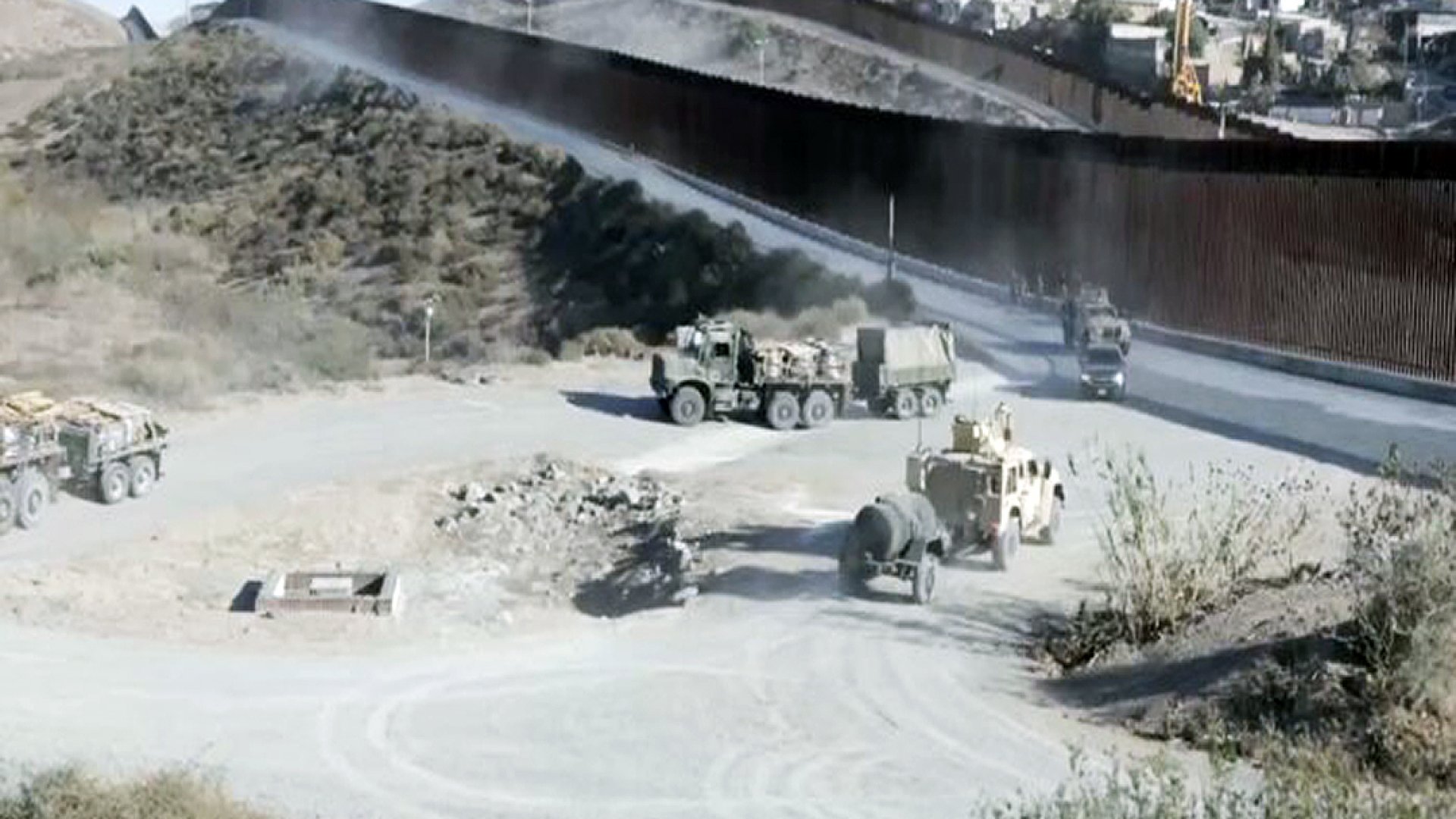 Marines de Estados Unidos llegan a la frontera con México para apoyar a la CBP