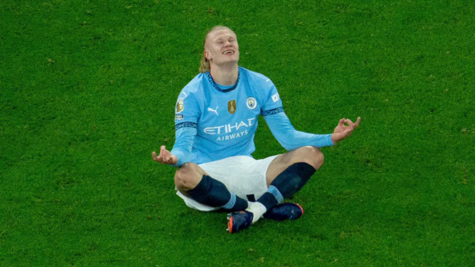 Haaland lidera victoria del Manchester City ante Chelsea tras error de Khusanov