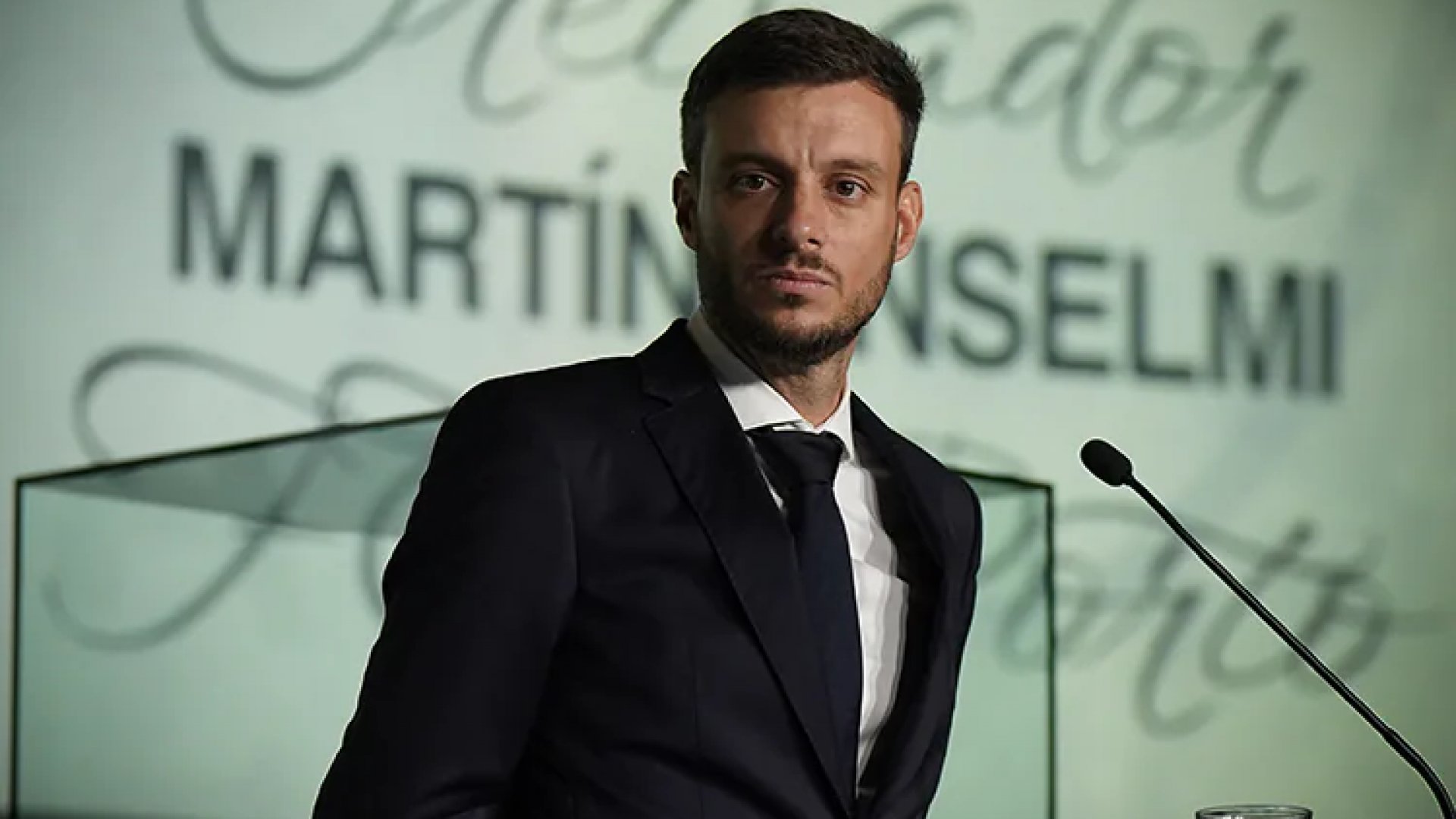 Martín Anselmi acusa a Cruz Azul de difamación tras firmar con el Porto