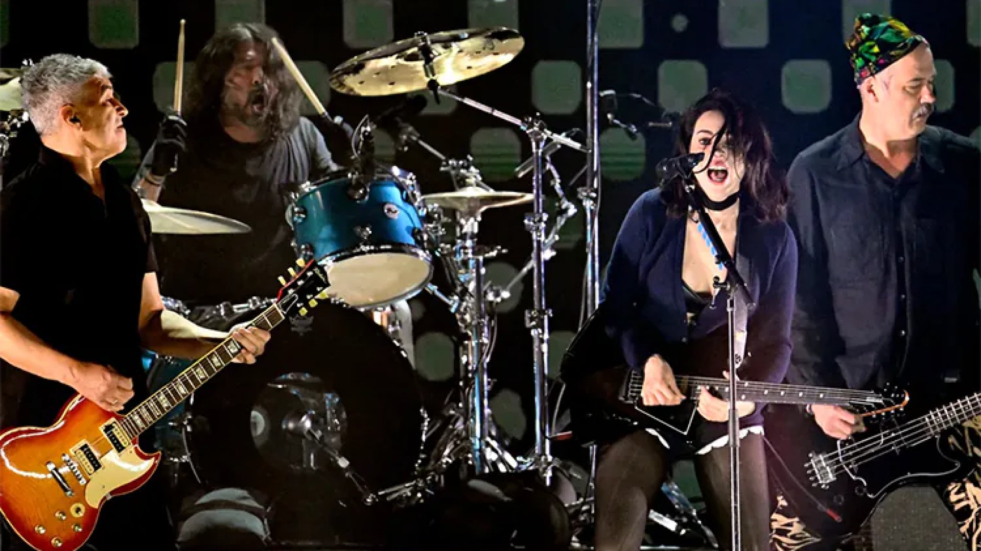Nirvana sorprende con reunión en FireAid junto a hija de Dave Grohl