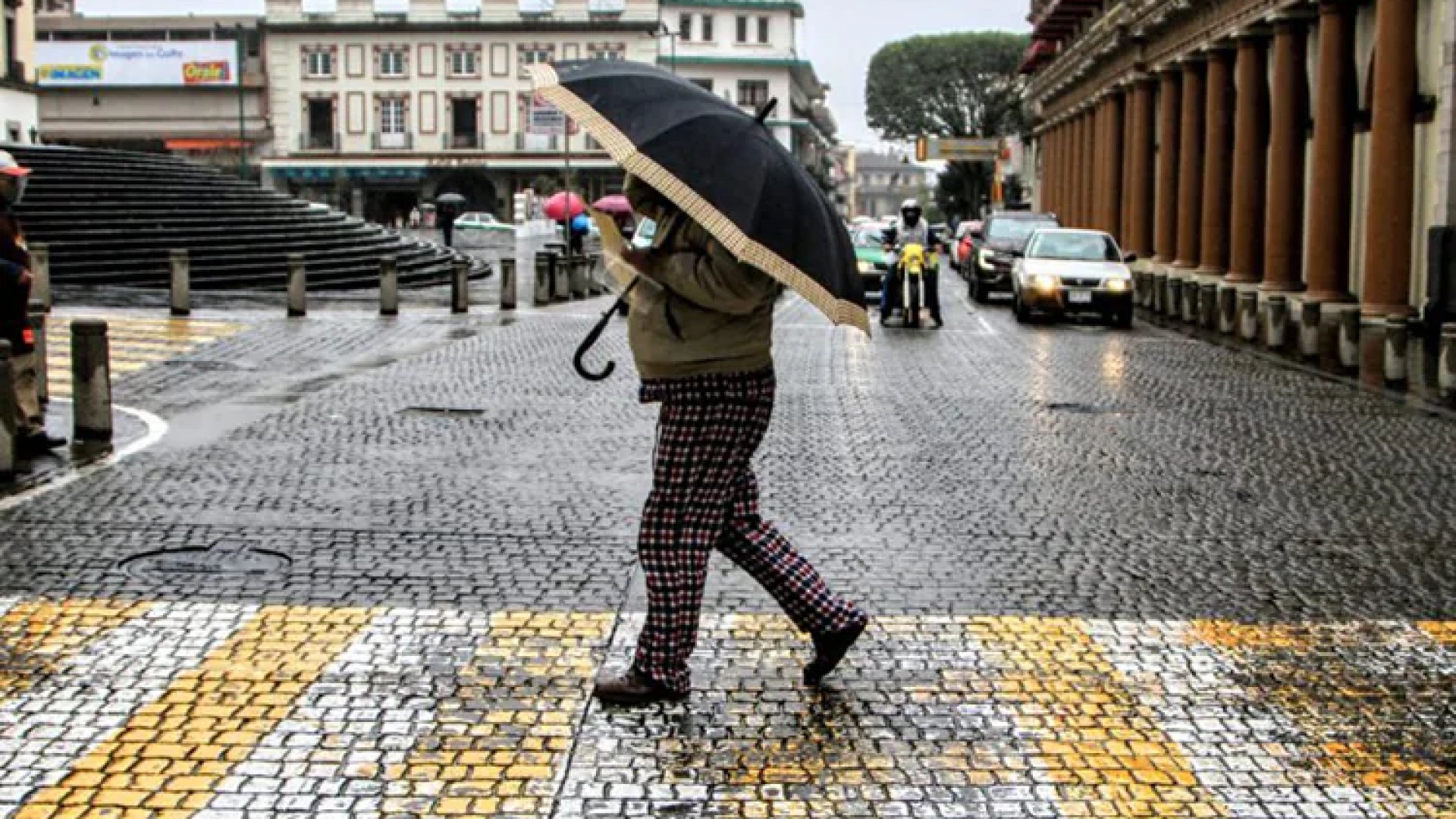 Frente frío 25 trae lluvias intensas y ambiente gélido a gran parte de México