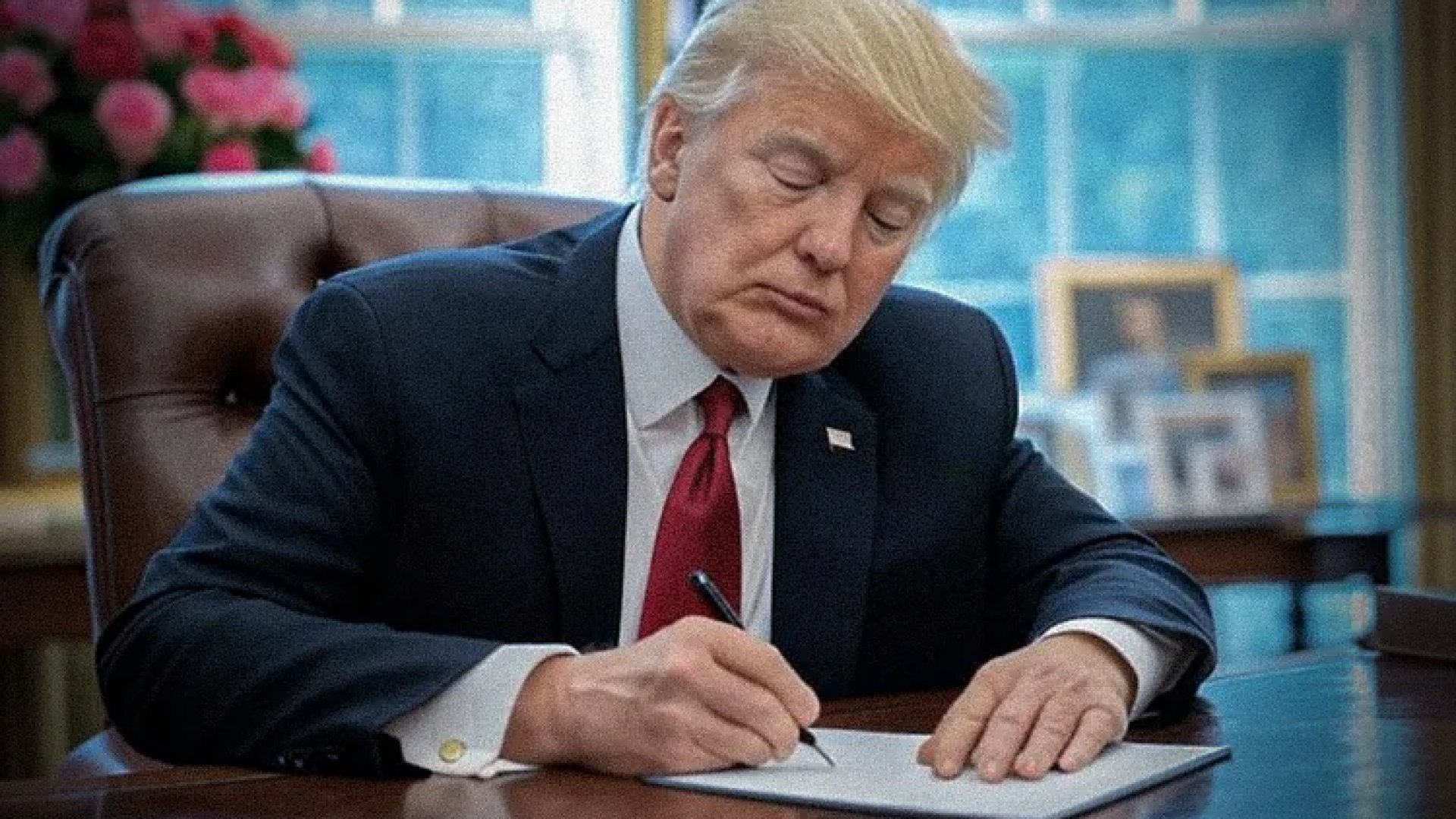 Trump impone aranceles del 25% a México y Canadá; acusa alianza del narco con Estado mexicano