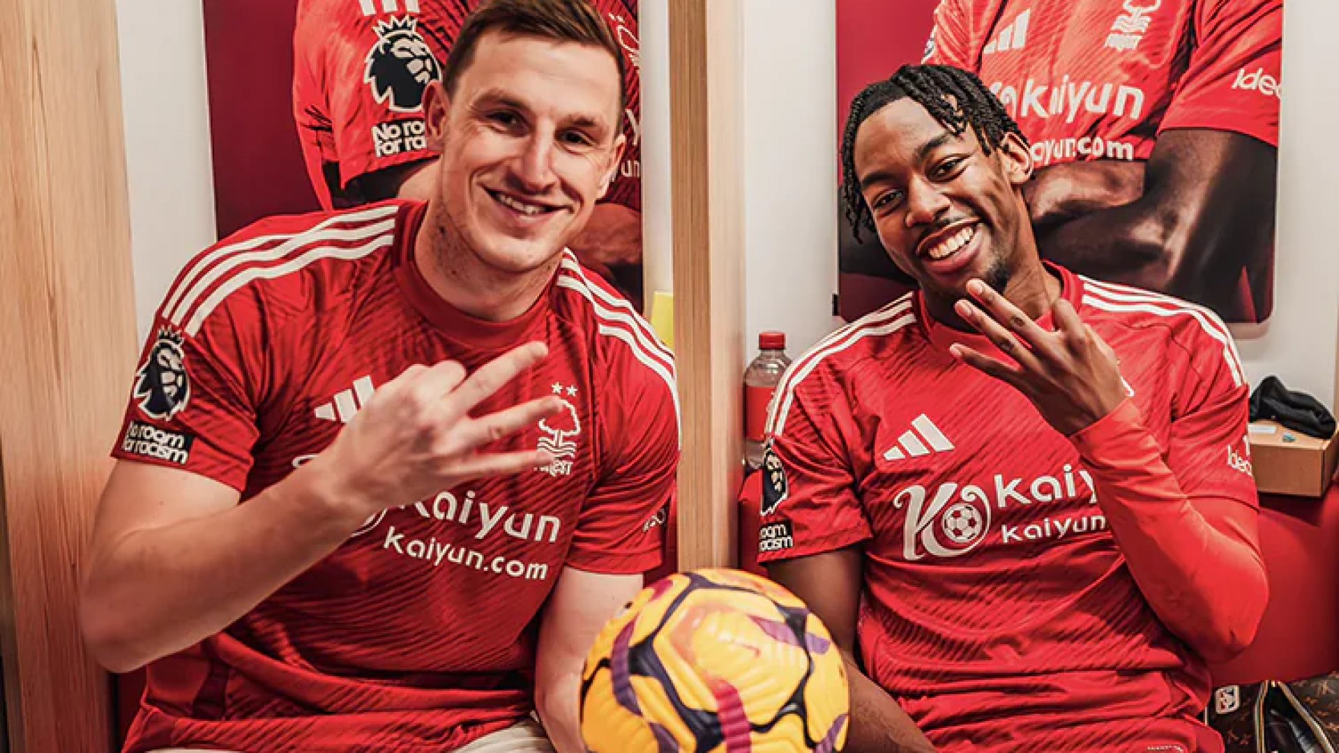 Nottingham Forest aplasta 7-0 a Brighton con triplete de Chris Wood