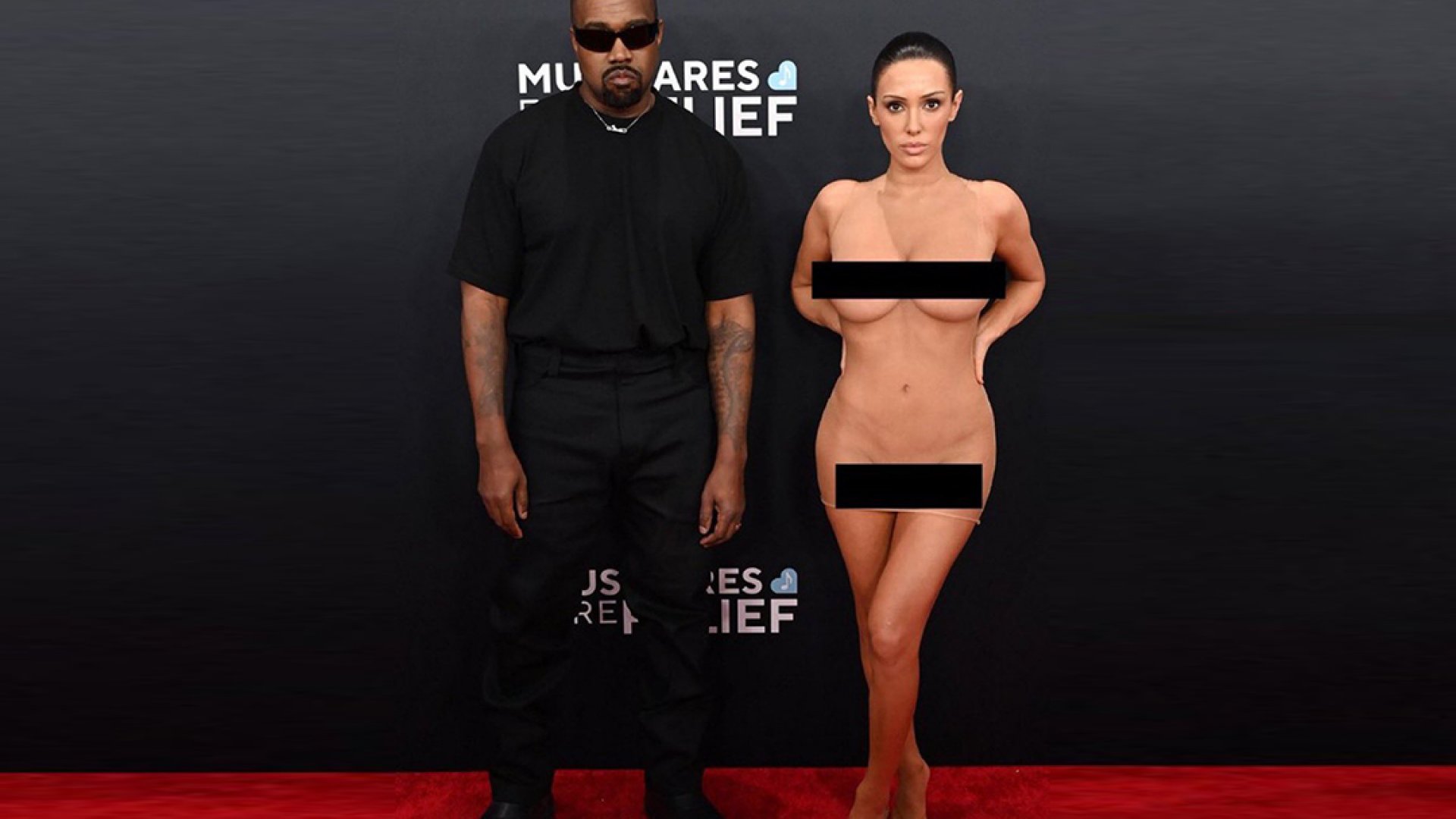 Kanye West y Bianca Censori expulsados de los GRAMMYs 2025 tras polémica aparición