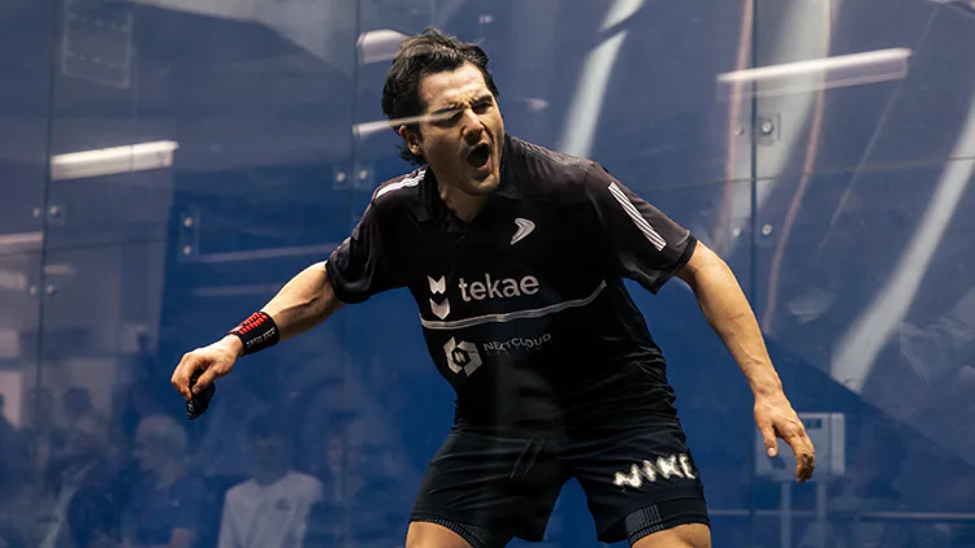 Leonel Cárdenas obtiene segundo lugar en el Tour Mundial de Squash