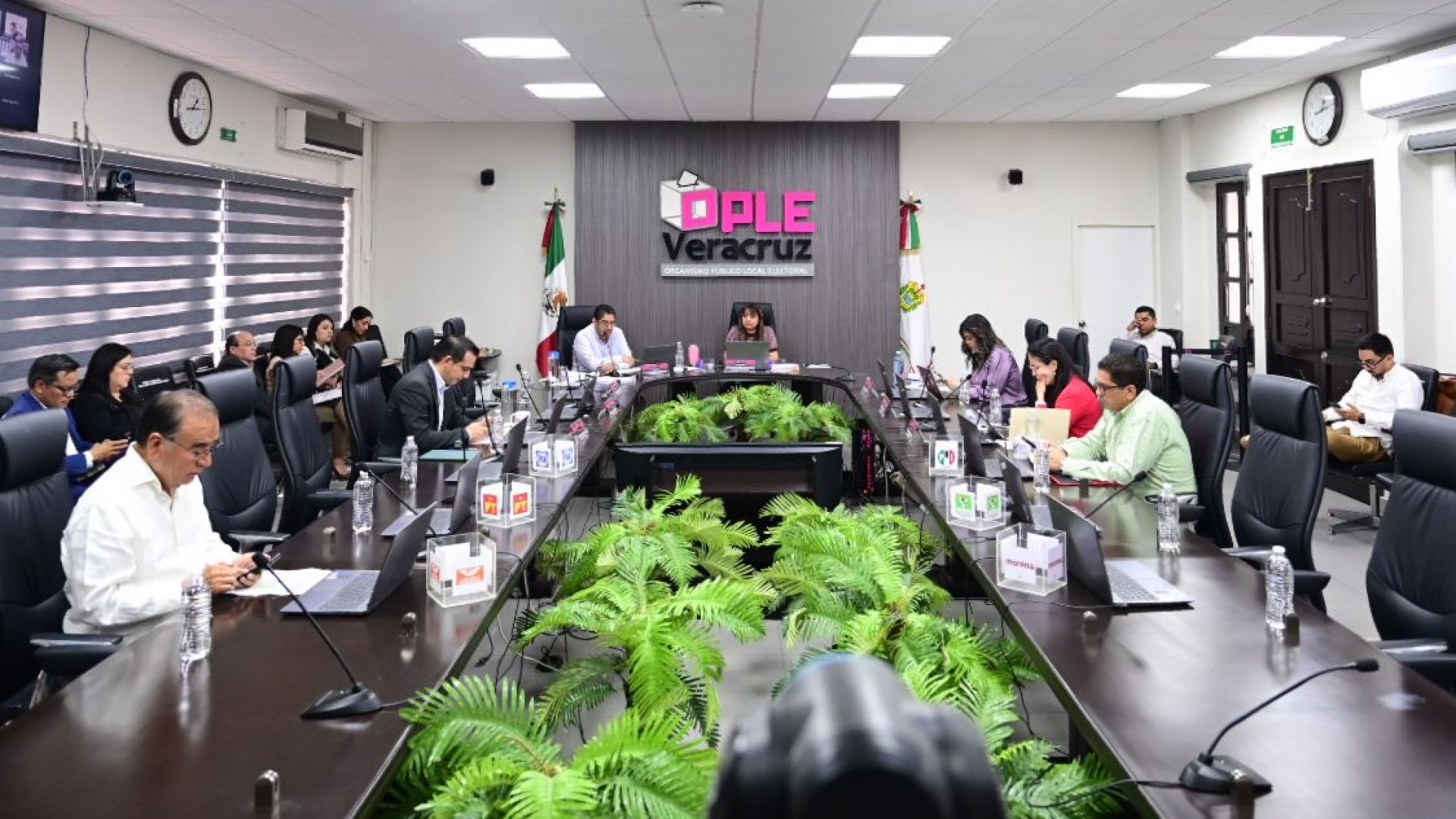 OPLE Veracruz aprueba convenio con el Instituto Politécnico Nacional para producir el líquido indeleble del PELO 2024-2025