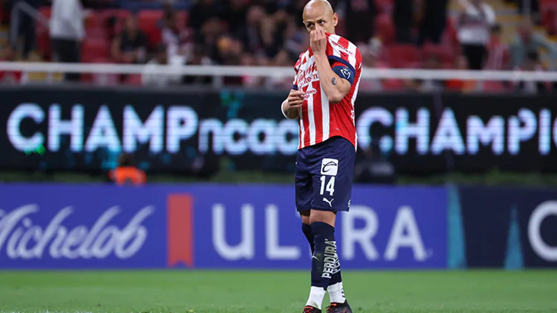 ¿Un milagro? “Chicharito” rompe sequía goleadora en triunfo de Chivas