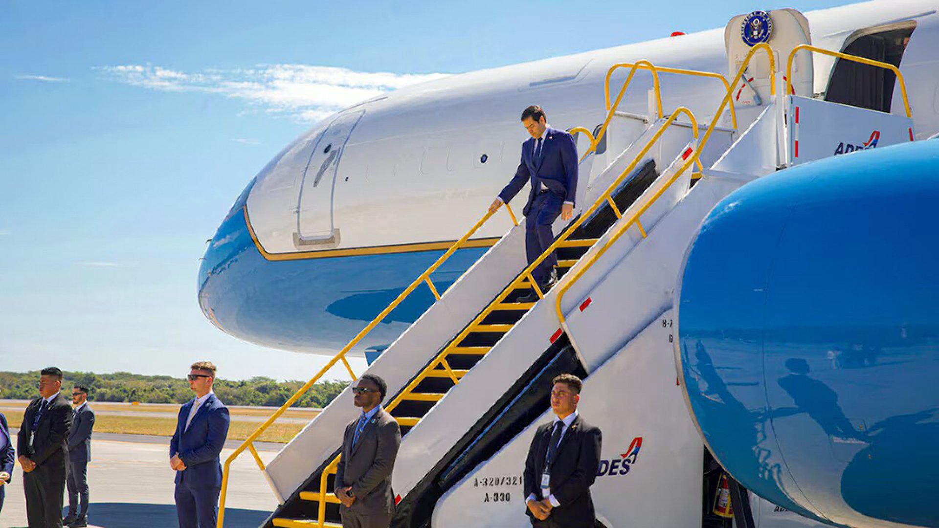 Avión de Marco Rubio regresa a EE.UU. por falla mecánica en ruta a Múnich