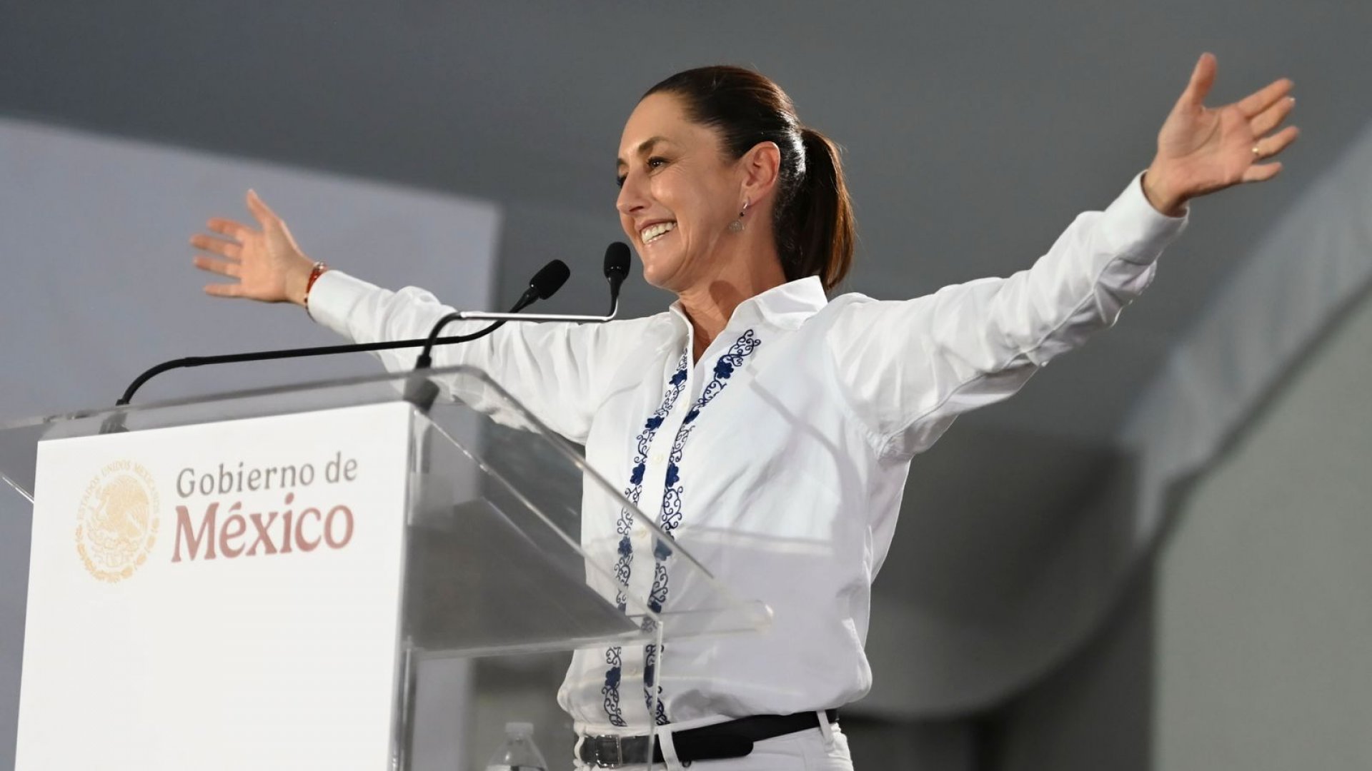 Sheinbaum: «México no está en venta, la patria no se vende»