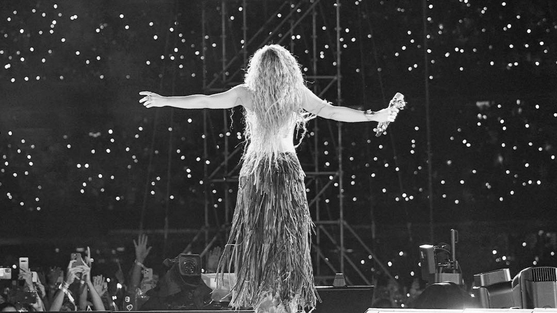 Shakira es hospitalizada en Perú y cancela su concierto en Lima