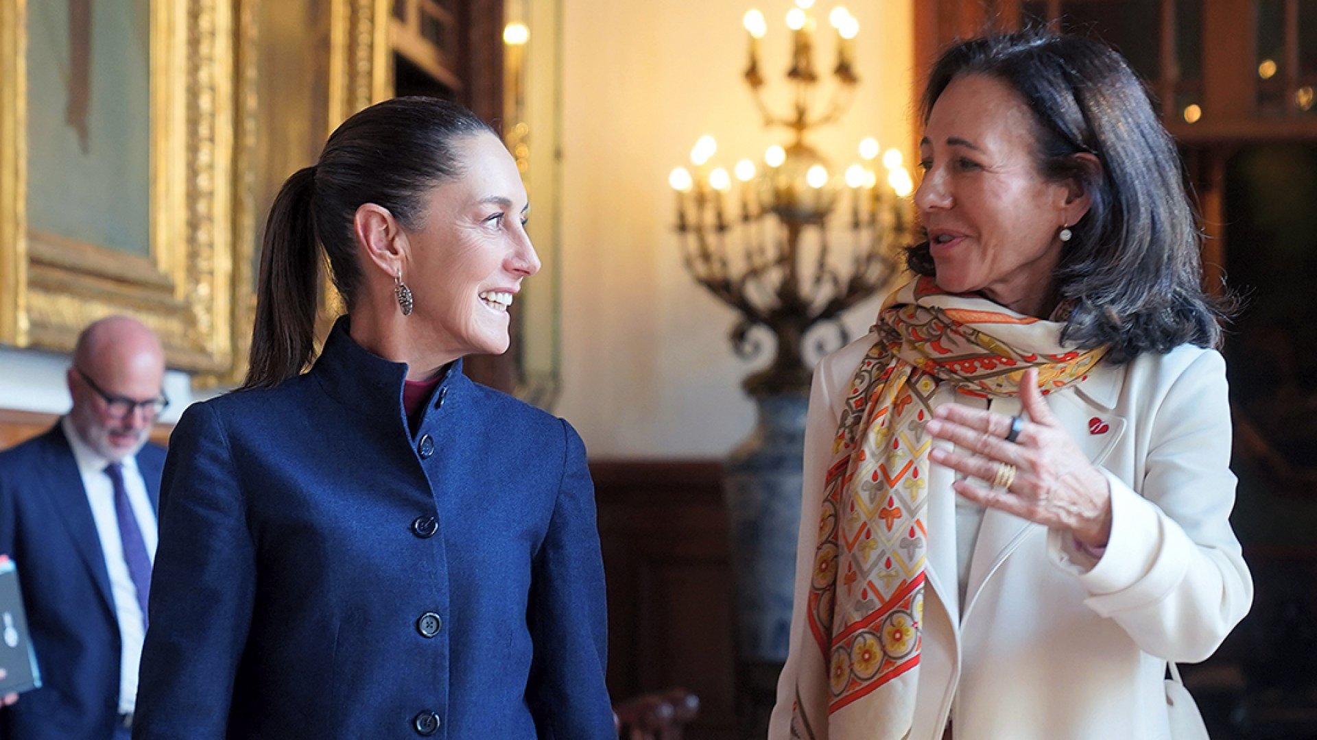 Sheinbaum se reúne con Ana Botín, presidenta de Santander, para abordar inversiones en México