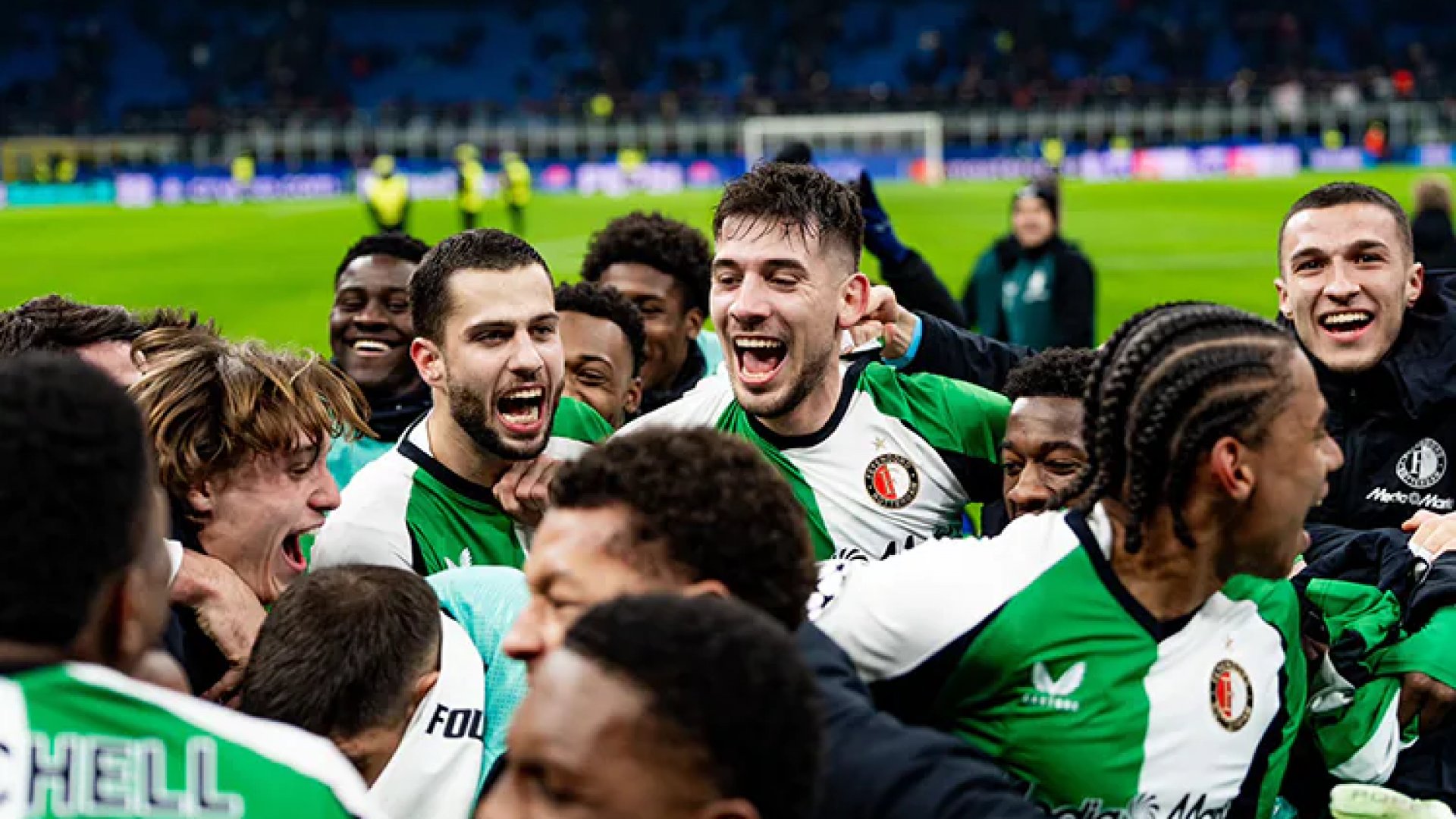 Aun con gol de Santiago Giménez, Milán queda fuera de la Champions ante el Feyenoord